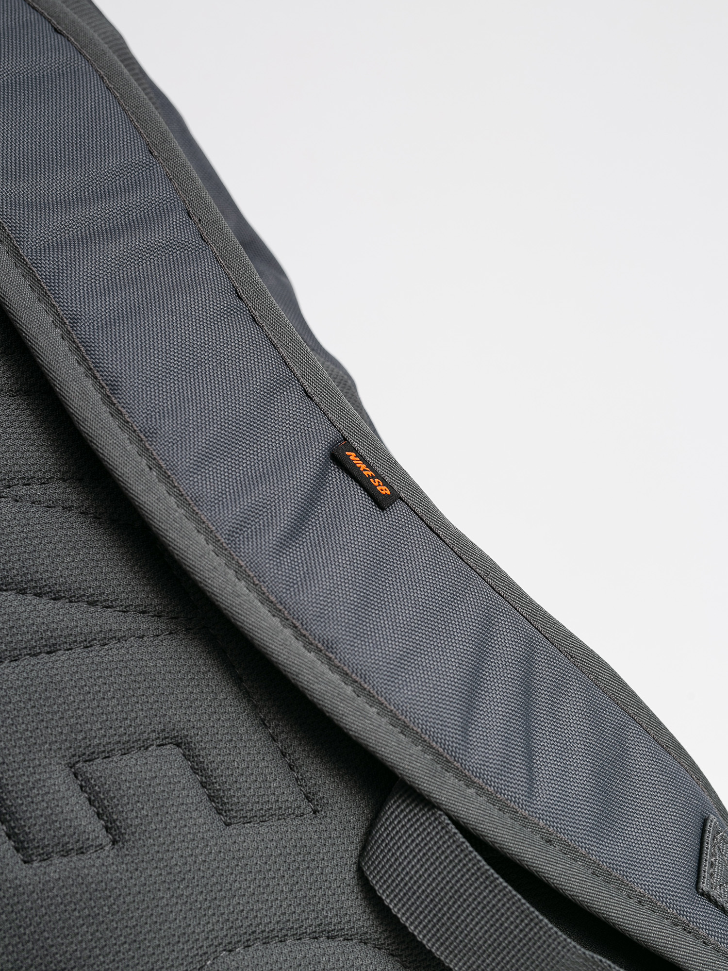 Nike SB Courthouse Backpack (iron grey/gelati/starfish)