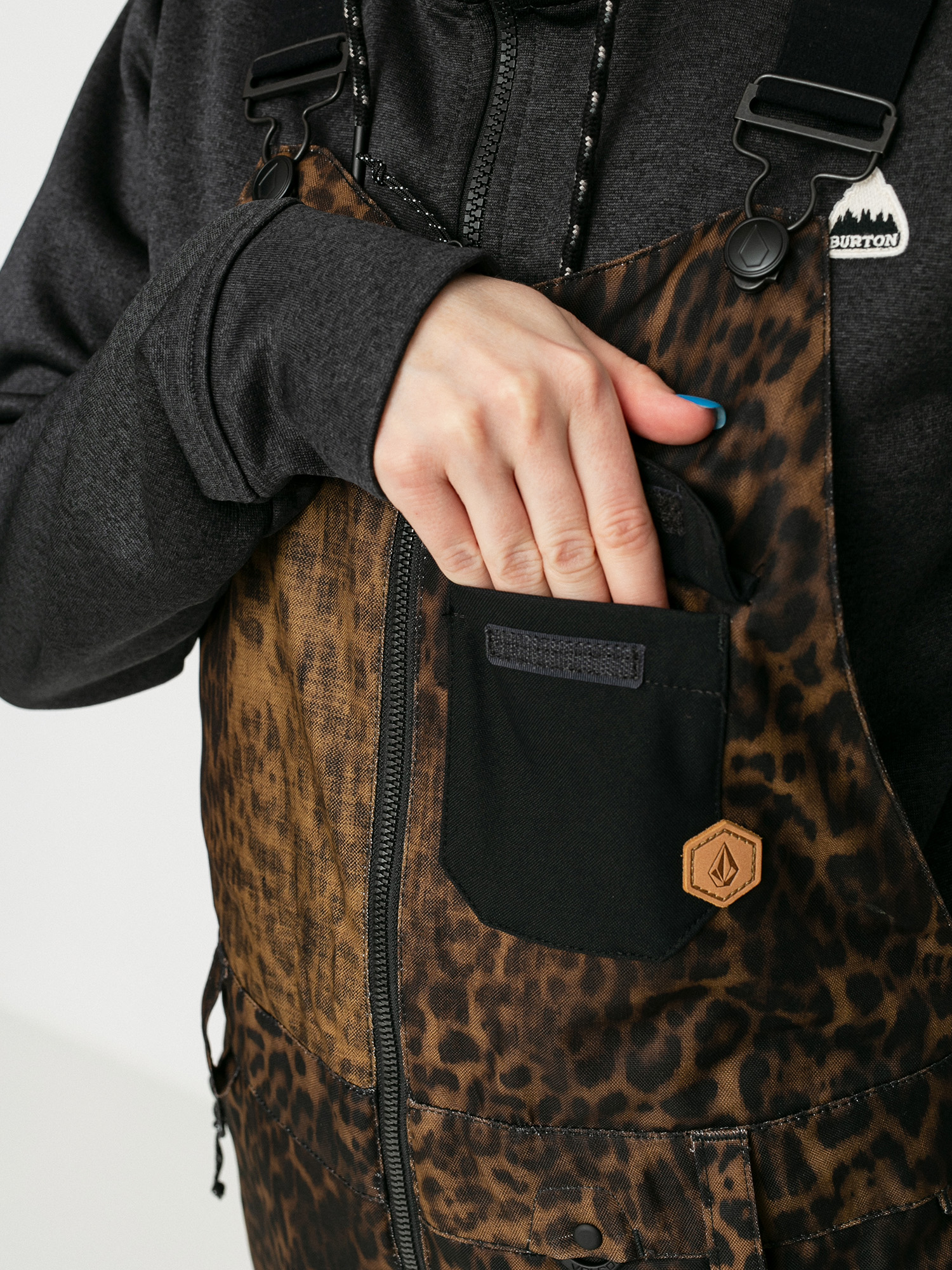 Womens Volcom Swift Bib Overall Snowboard pants (leopard)