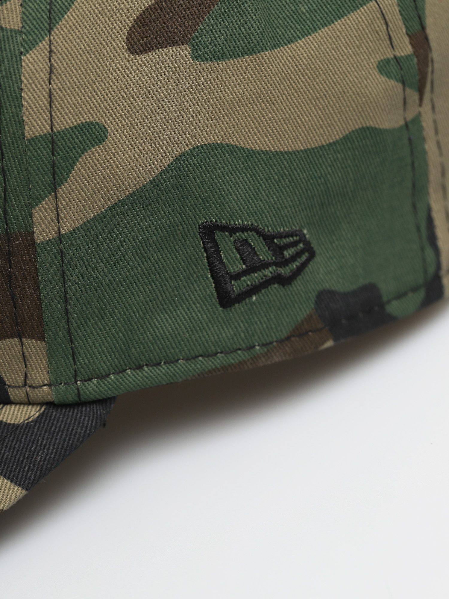 New Era League Essential New York Yankees ZD Cap (woodland camo)