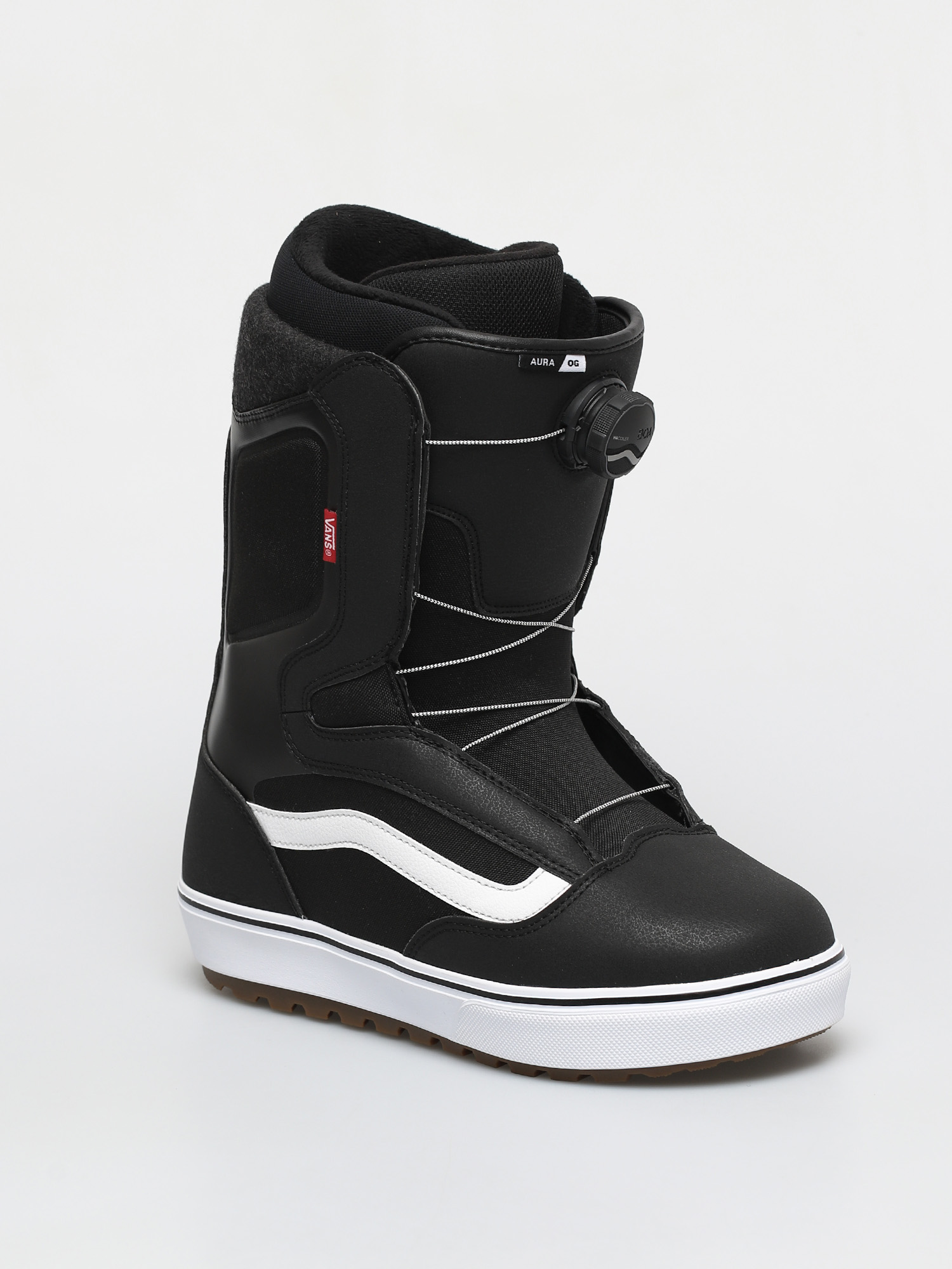Snowboard boots
