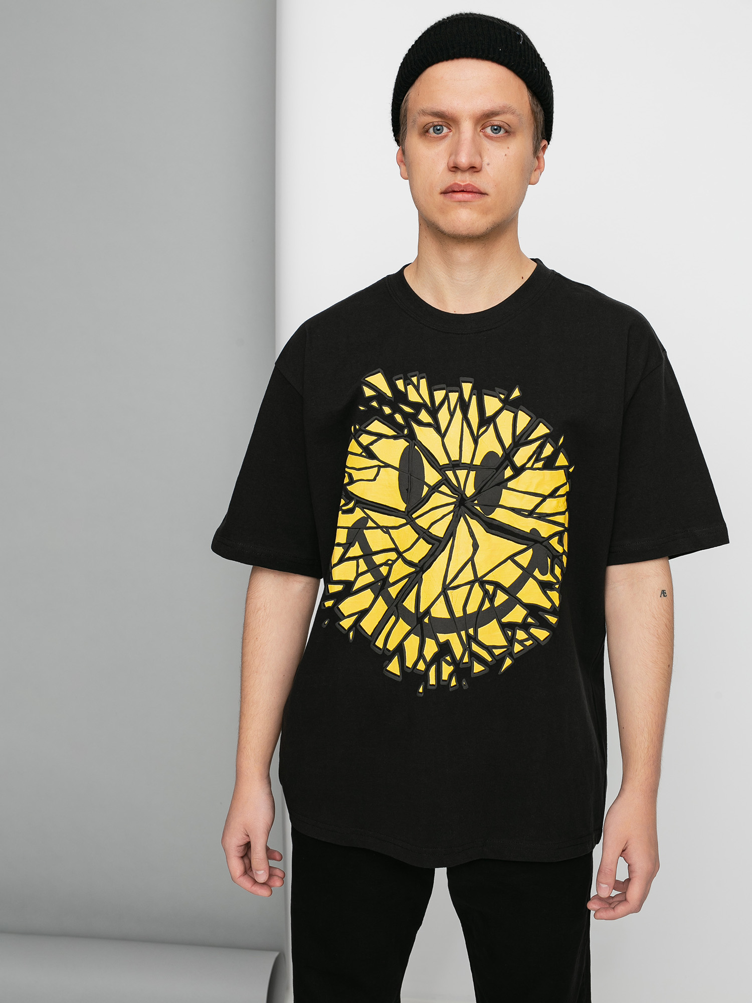 Chinatown Market Glass Smiley T-shirt (black)