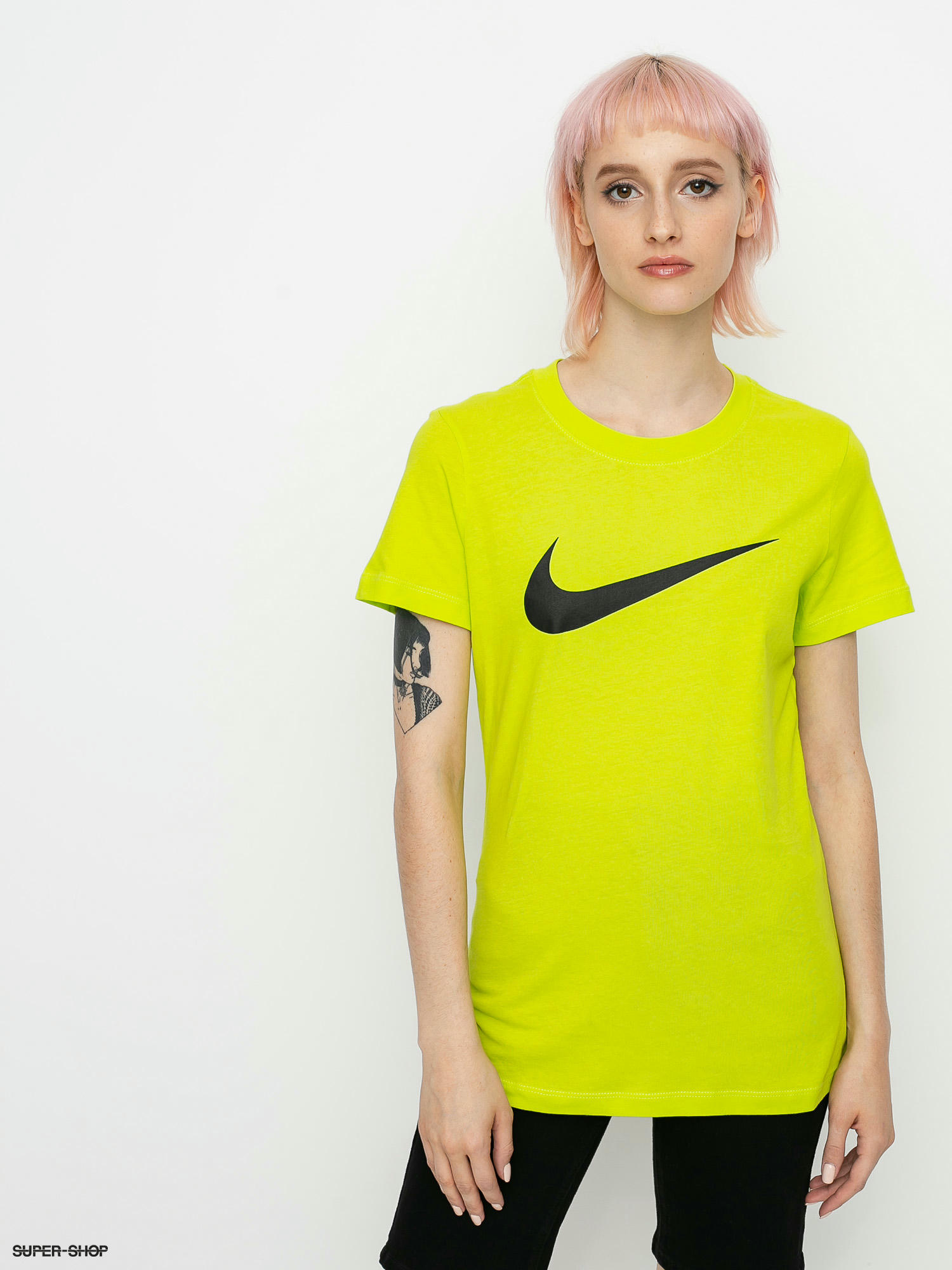 Black nike shirt 2024 with yellow swoosh