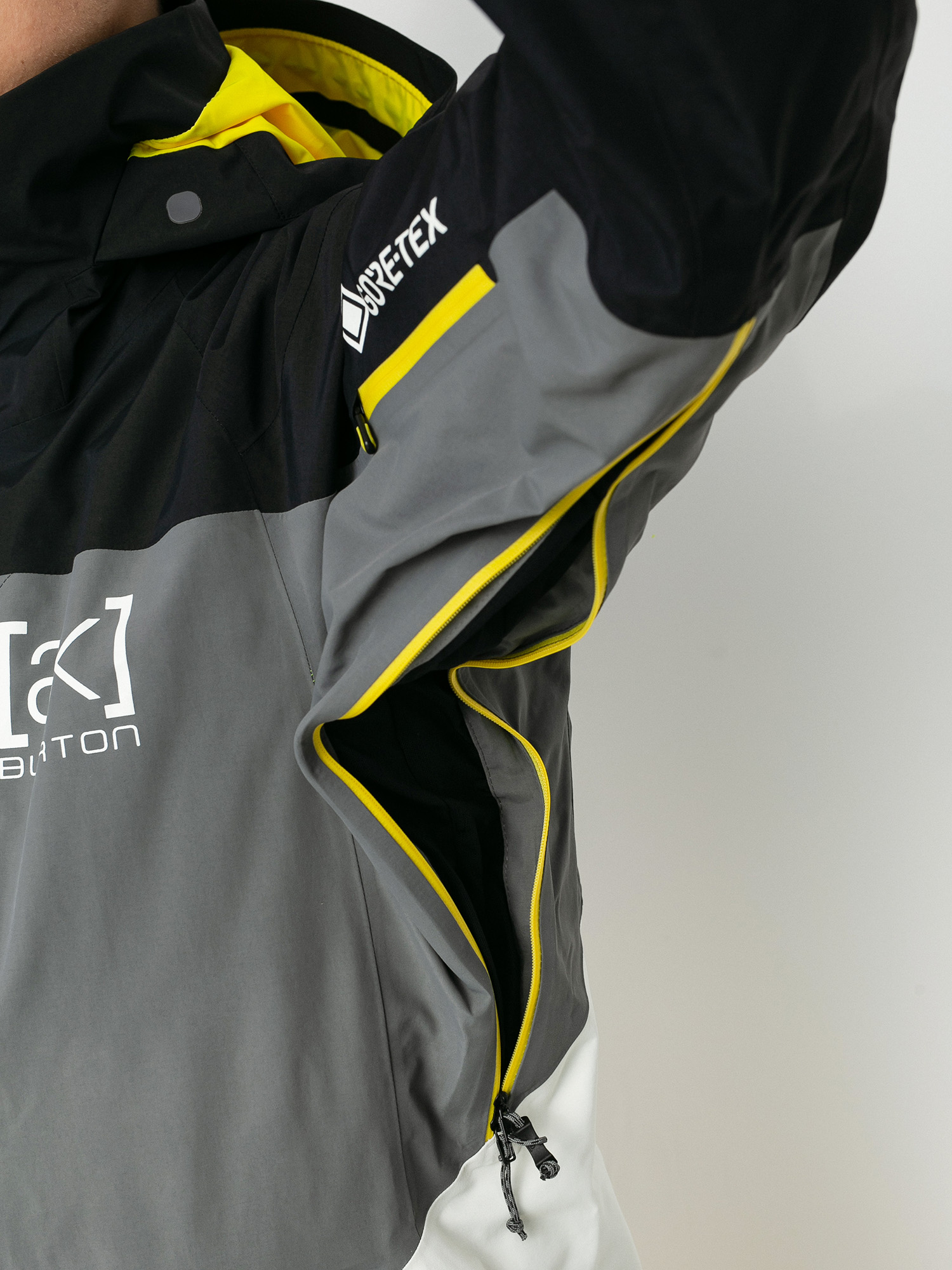 Mens Burton Ak Gore Tex Swash Snowboard jacket (true black/castlerock/white mist)