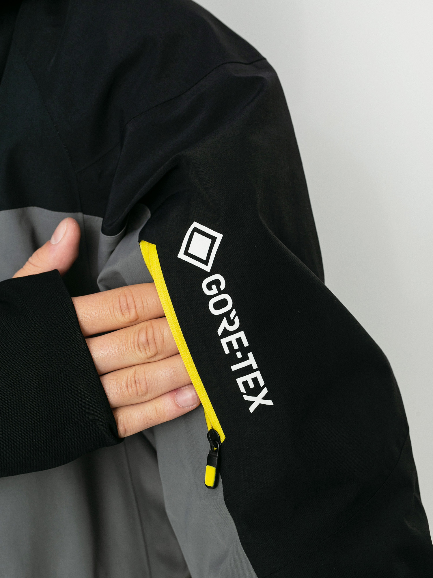 Mens Burton Ak Gore Tex Swash Snowboard jacket (true black/castlerock/white mist)