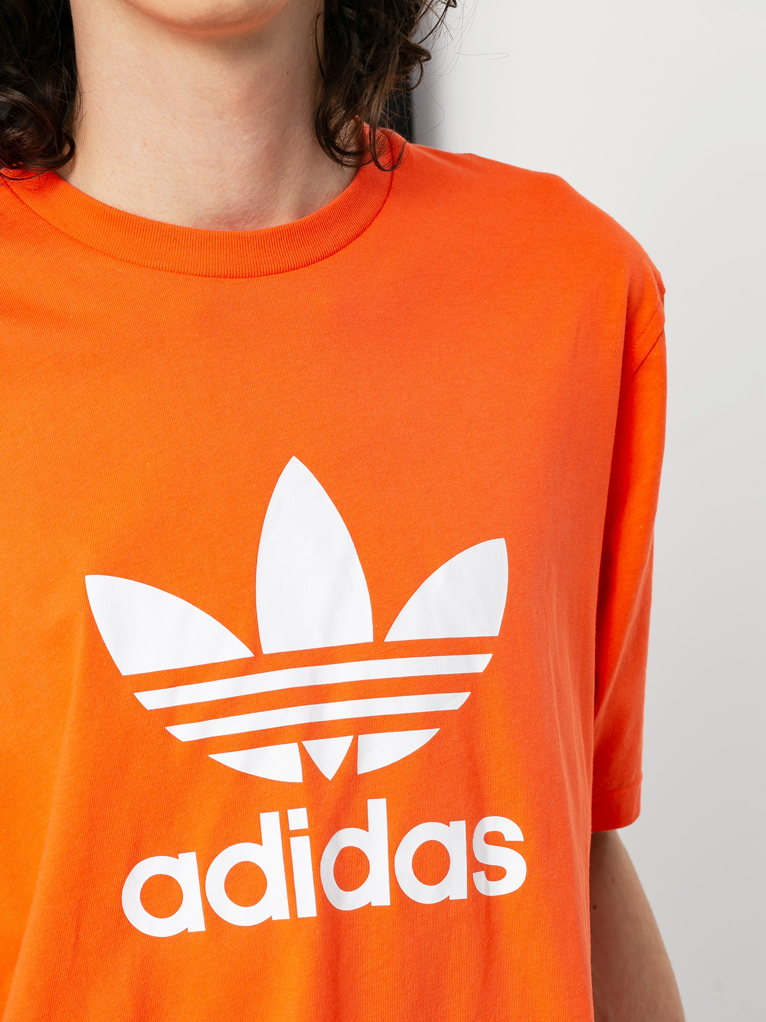 trefoil t shirt