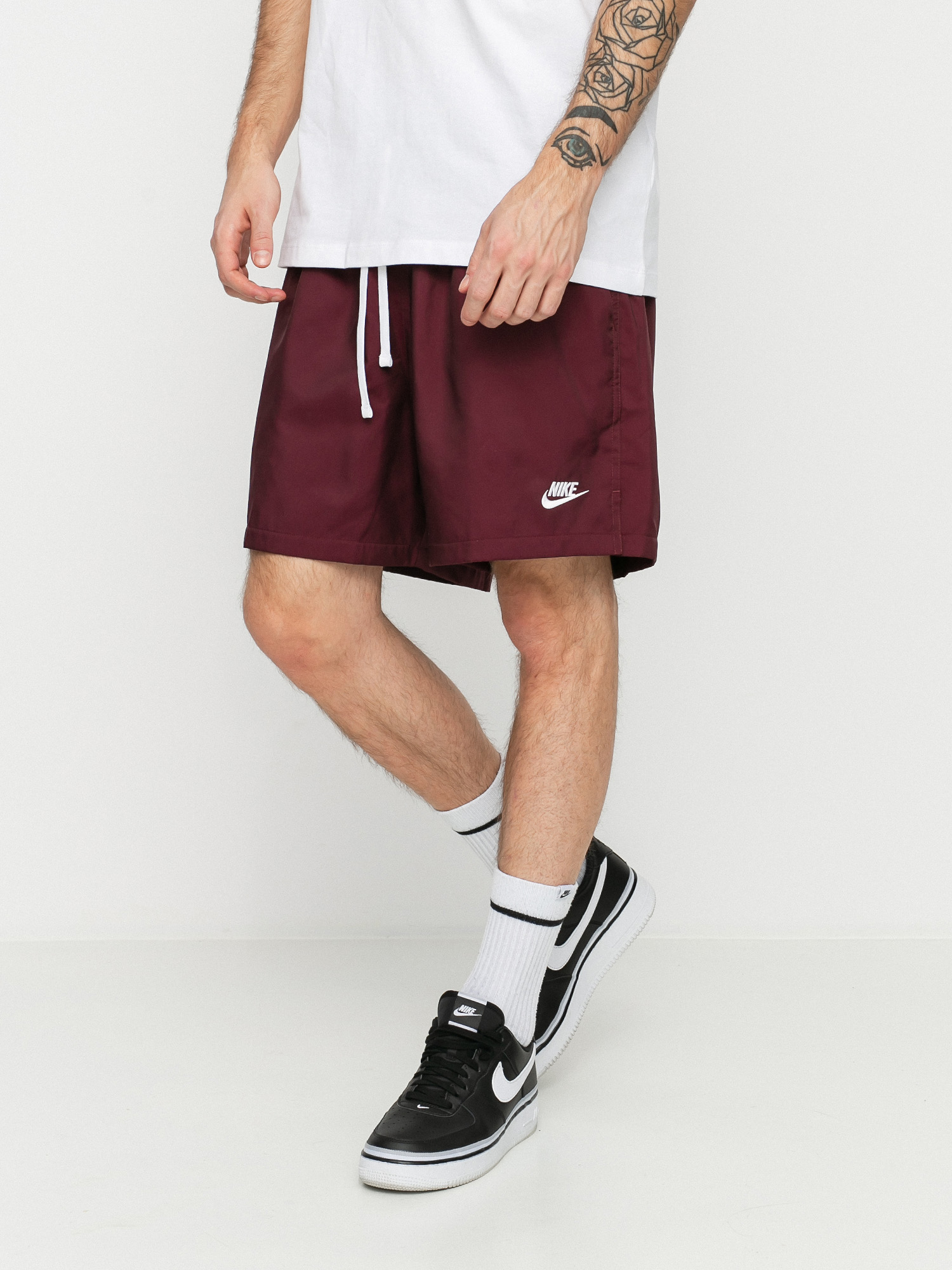 Nike Sportswear Shorts (night maroon/white)