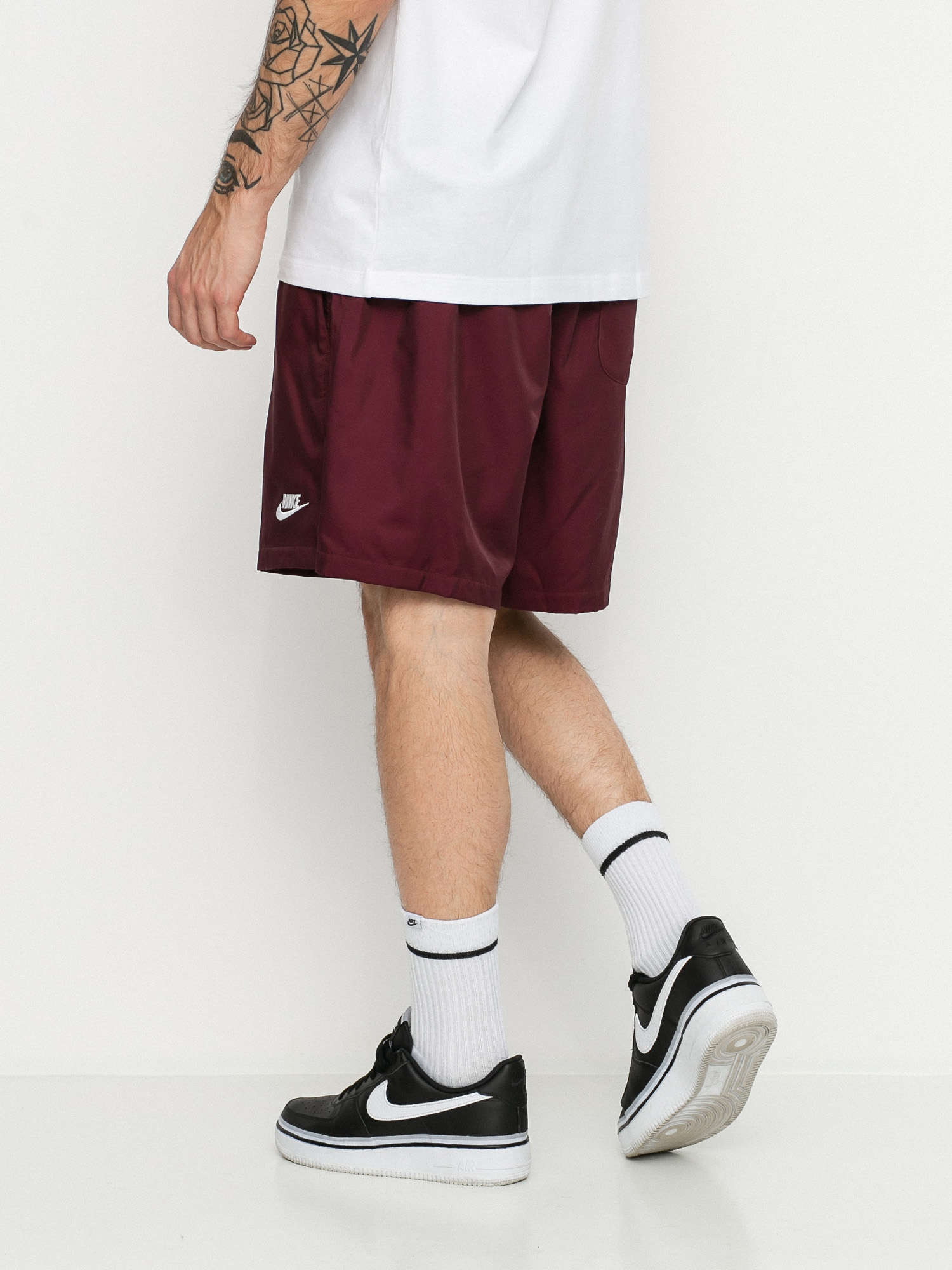 Nike Sportswear Shorts (night maroon/white)