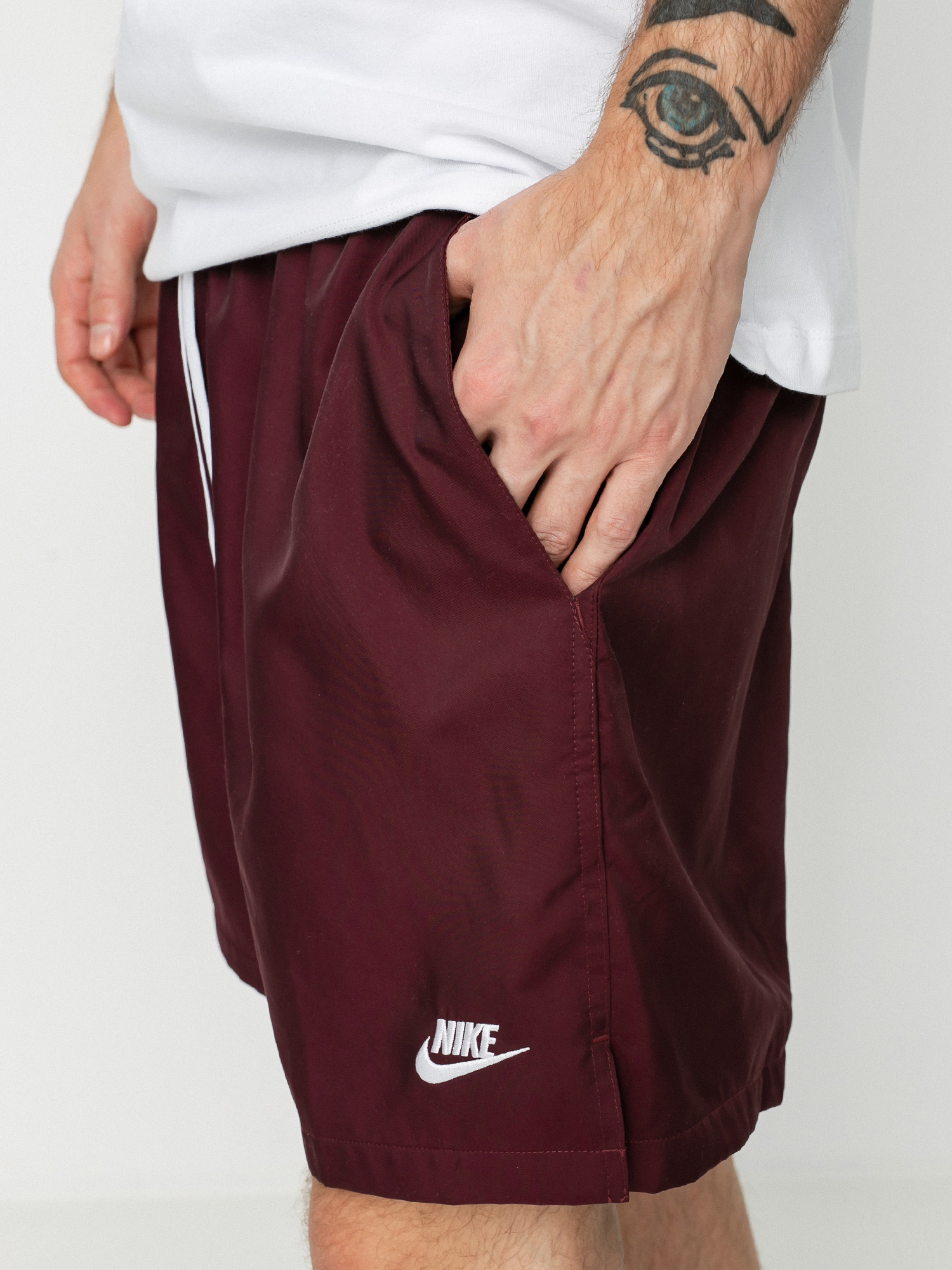 Nike Sportswear Shorts (night maroon/white)