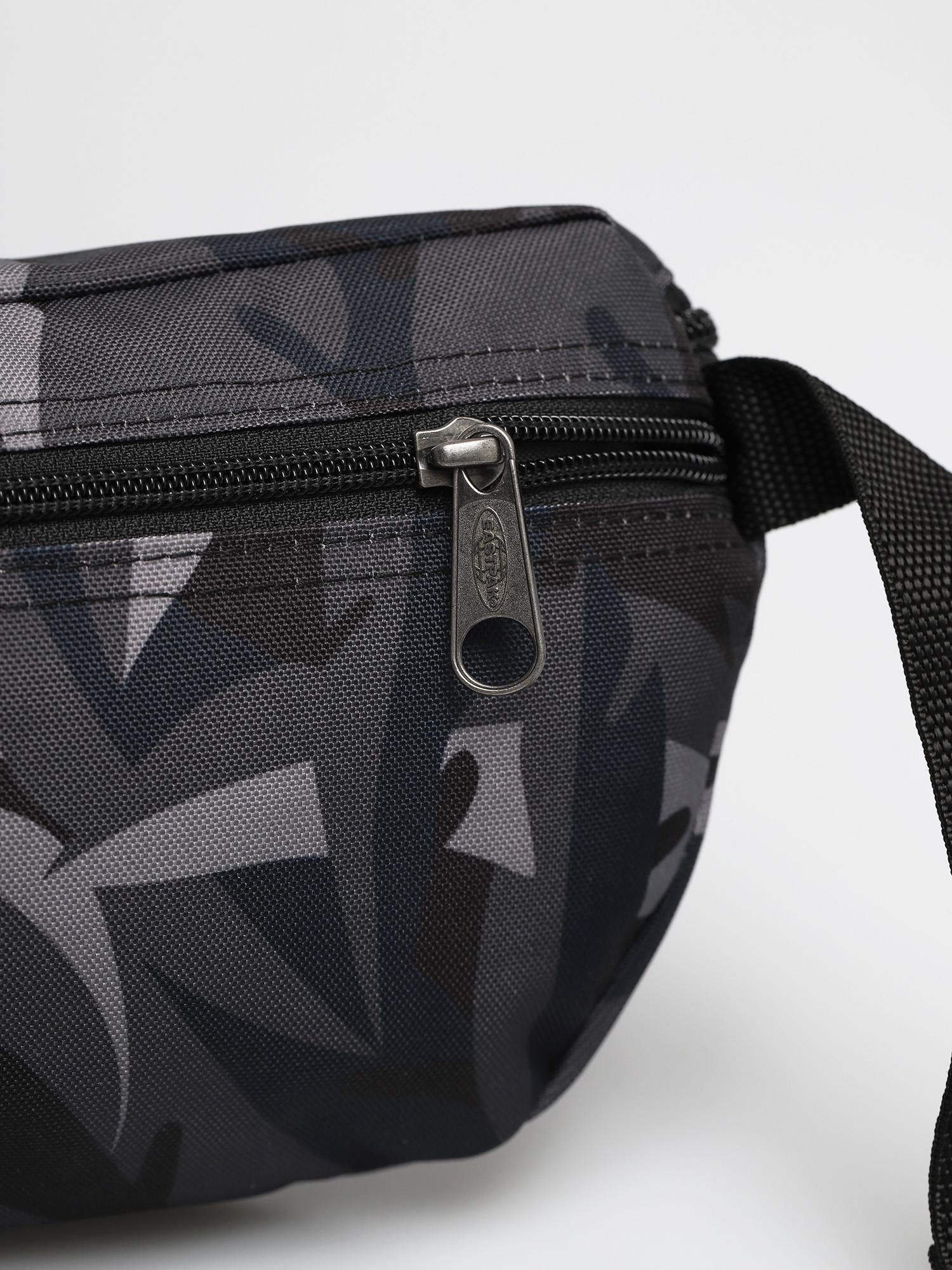 Eastpak Springer Bum bag (leaves dark)
