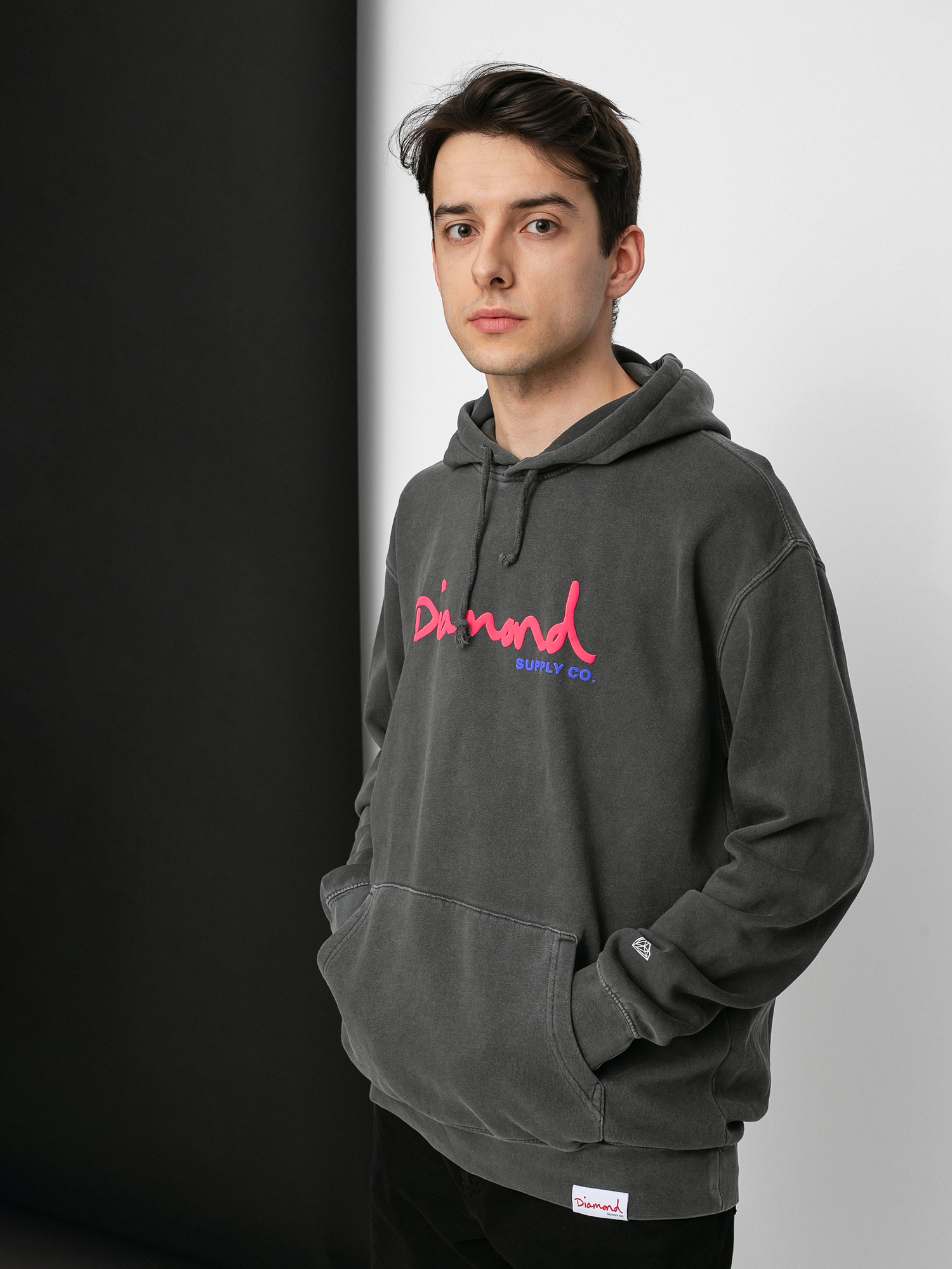 Diamond supply co og script hoodie hotsell