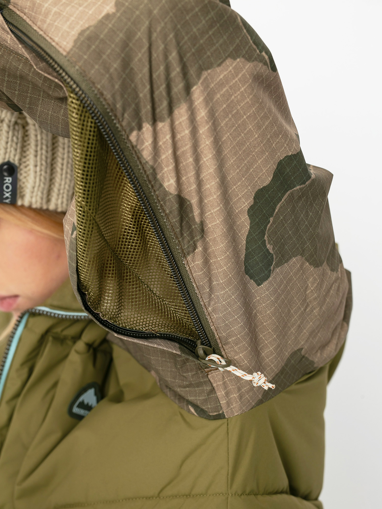 Womens Burton Keelan Snowboard jacket (martini olive/barren camo/ether blue)