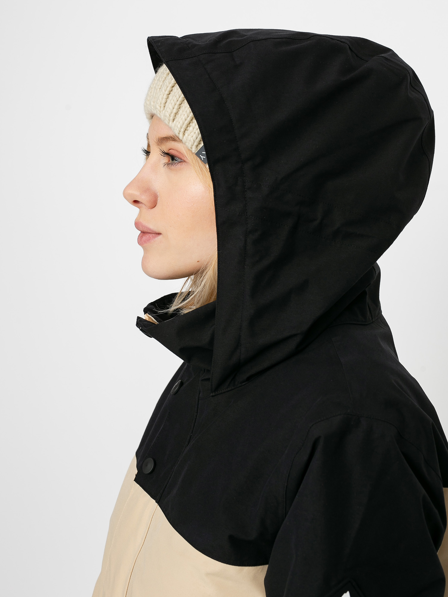 Womens Burton Gore Tex Eyris Snowboard jacket (true black/irish cream)