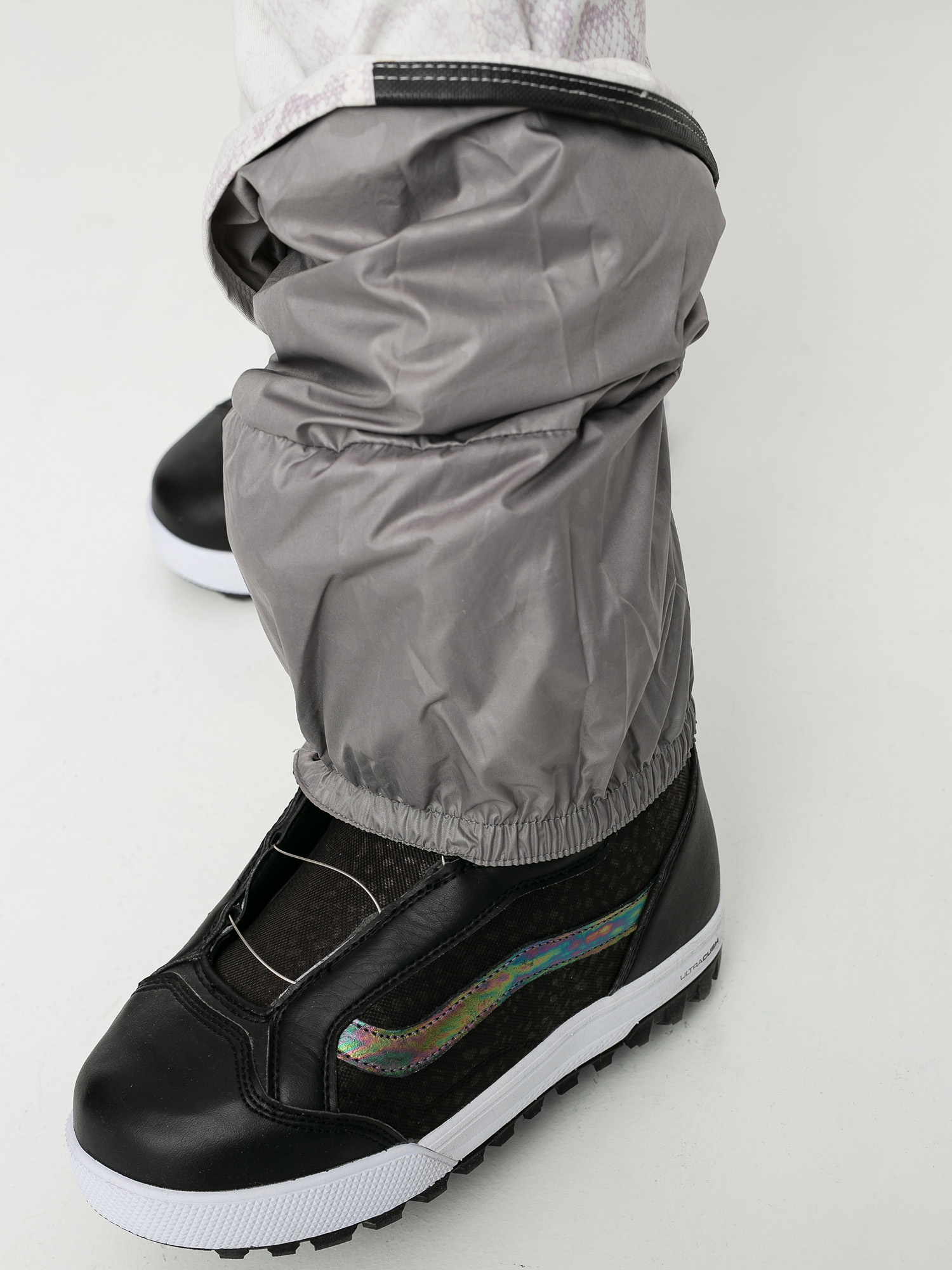 Womens Volcom Swift Bib Overall Snowboard pants (bone snake)