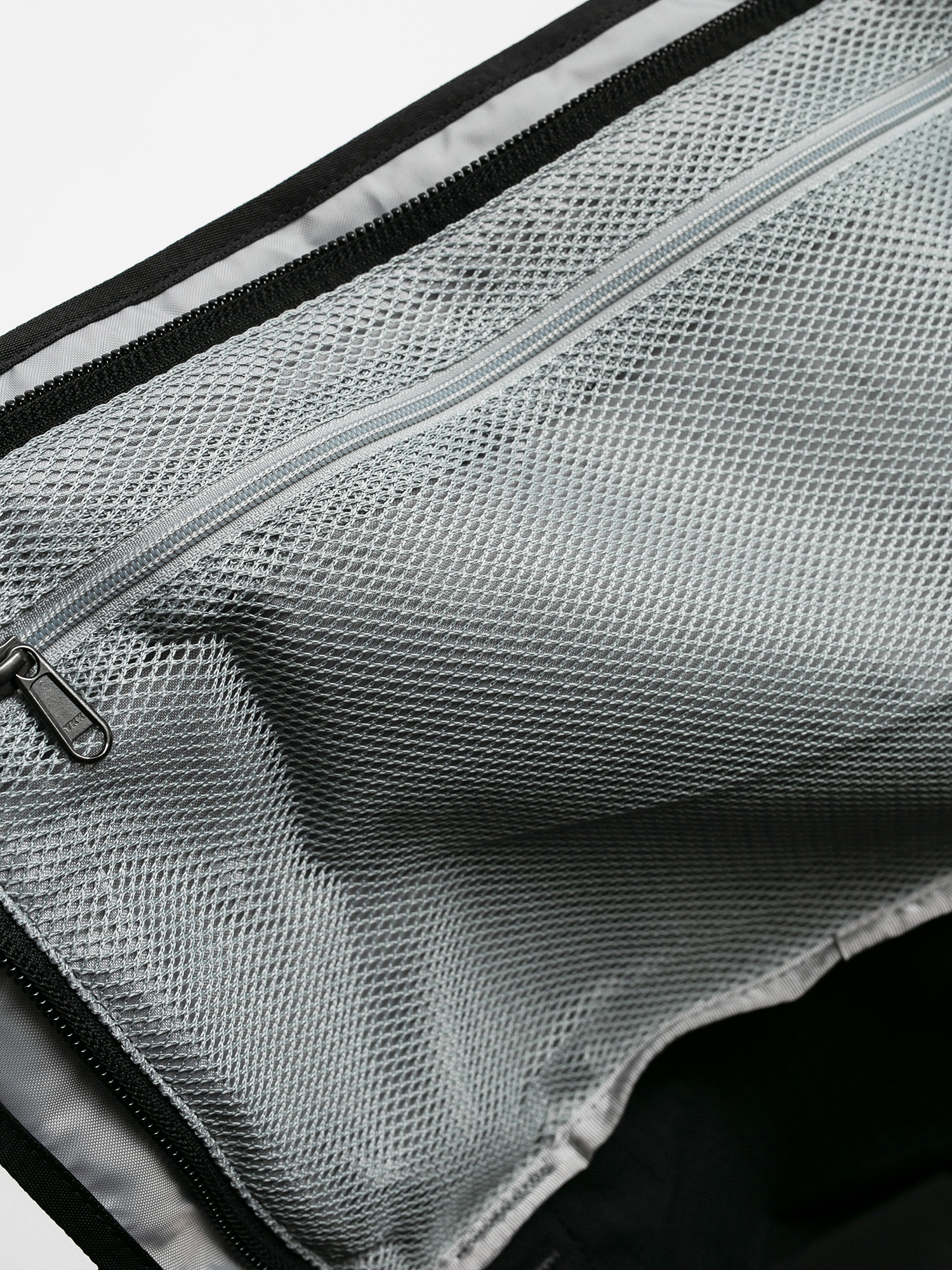 Patagonia Black Hole Duffel 40L Bag (black)