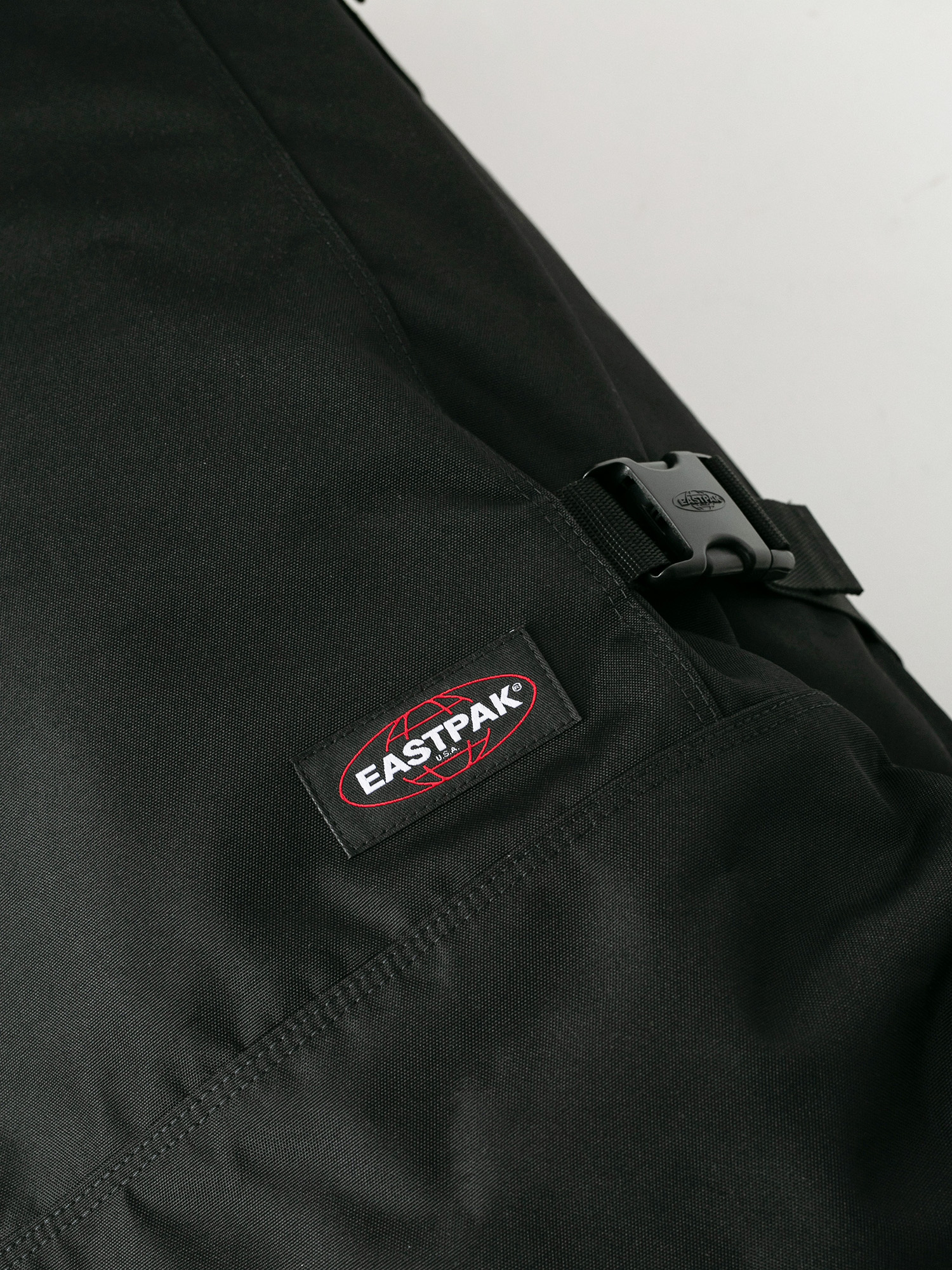 Eastpak Tranverz L Suitcase (black)