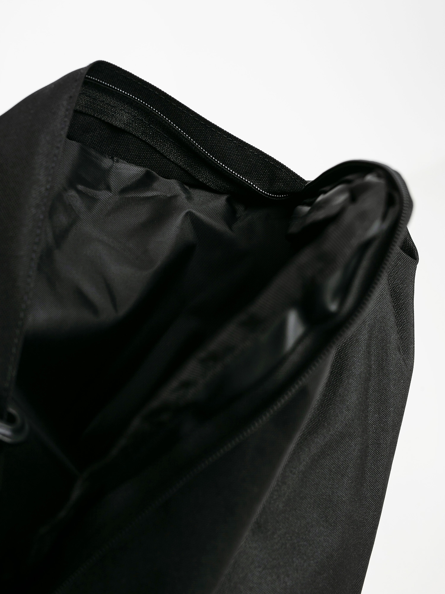 Eastpak Reader M Bag (black)