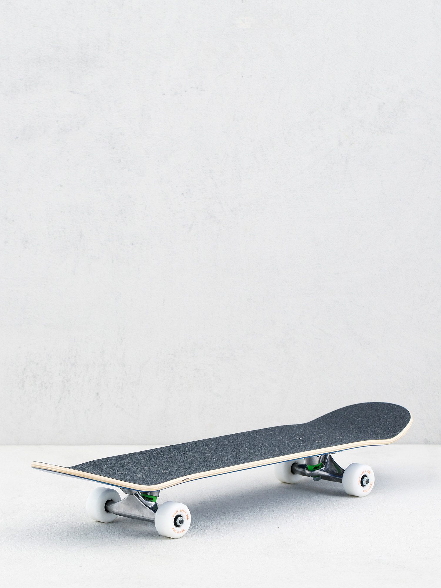 Minilogo Chevron Detonator 15 Skateboard (dyed blue)
