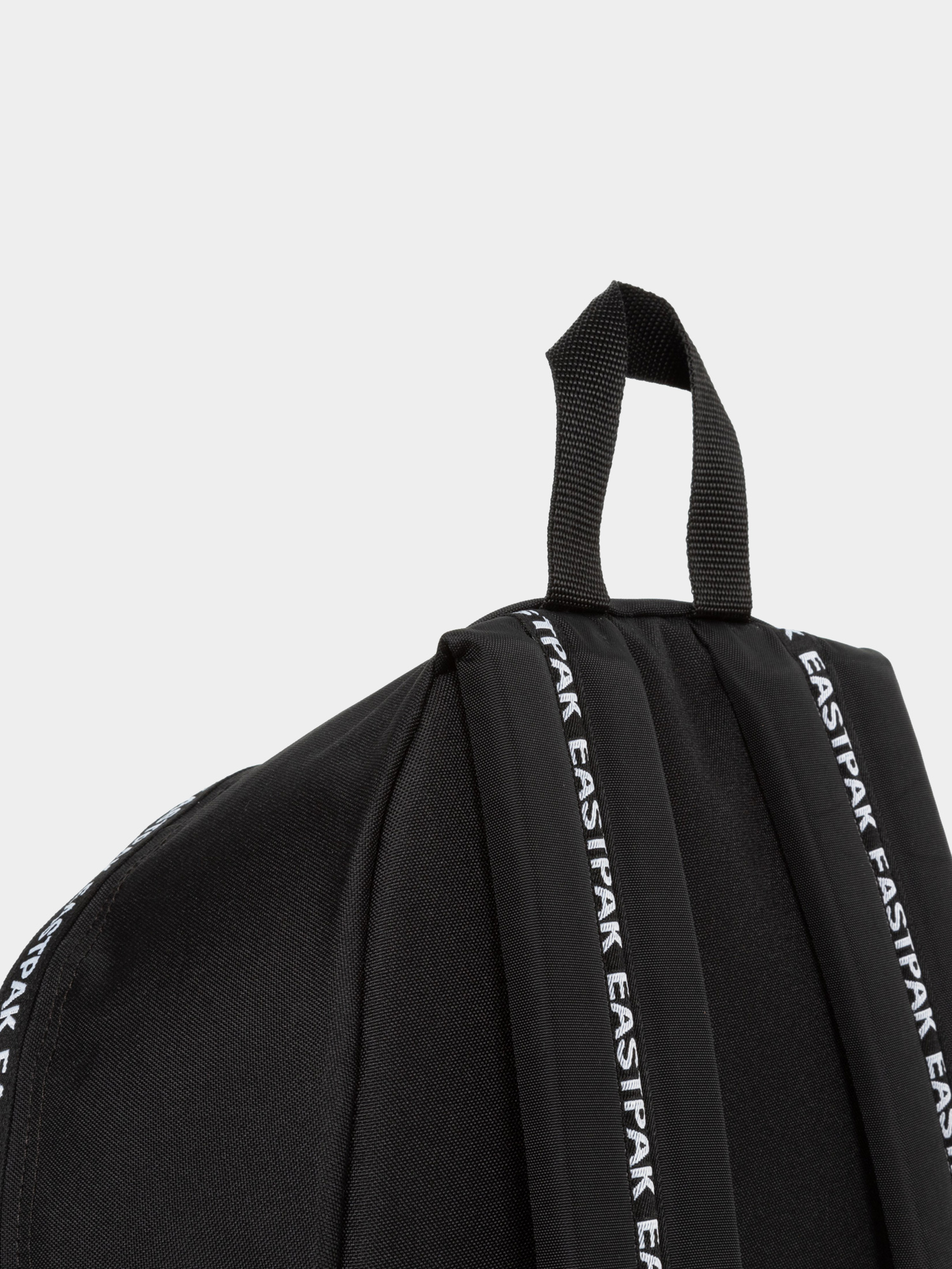 eastpak padded puller black