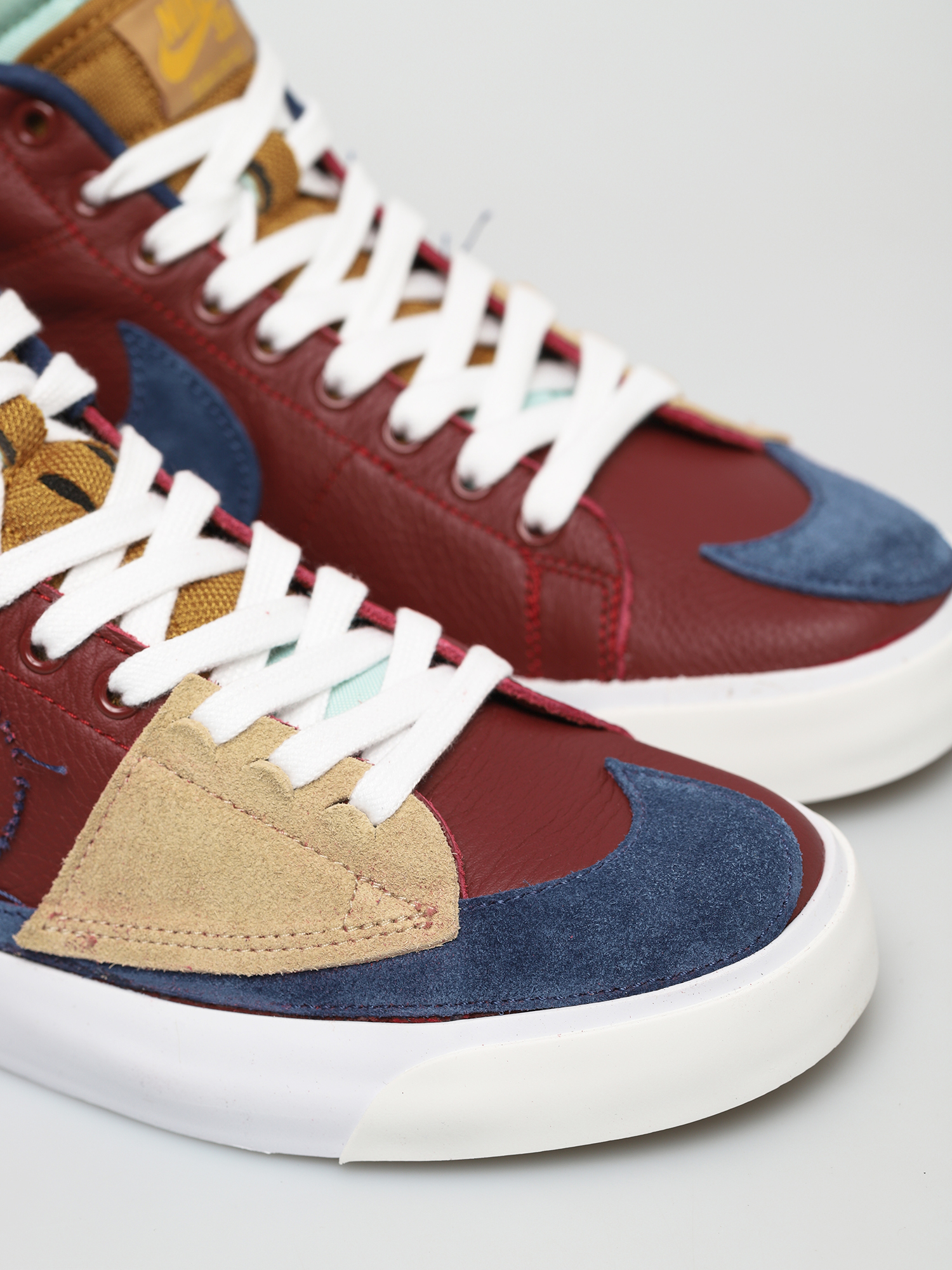 nike sb zoom blazer mid red