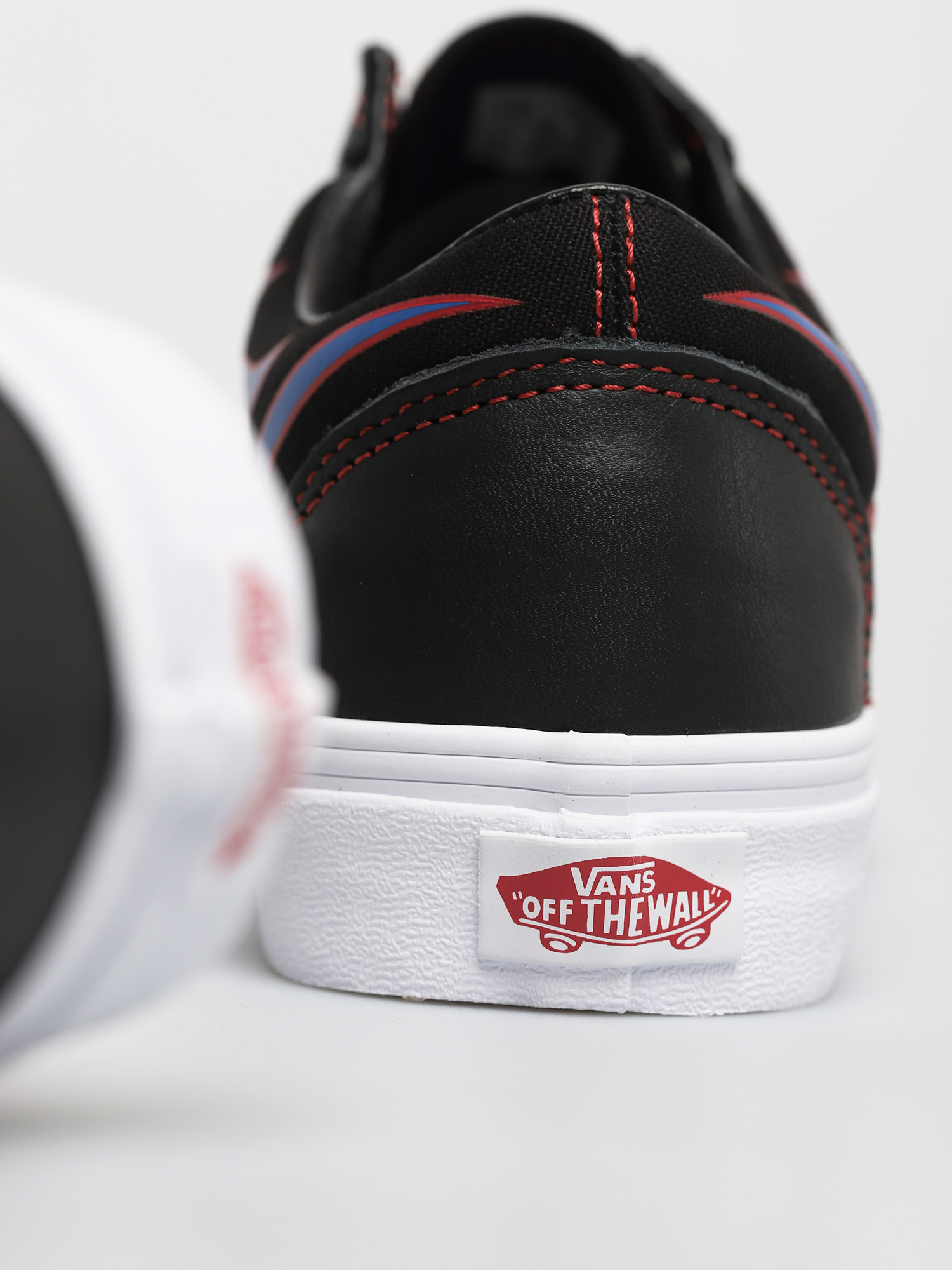 Vans Old Skool Shoes (racer black/red)