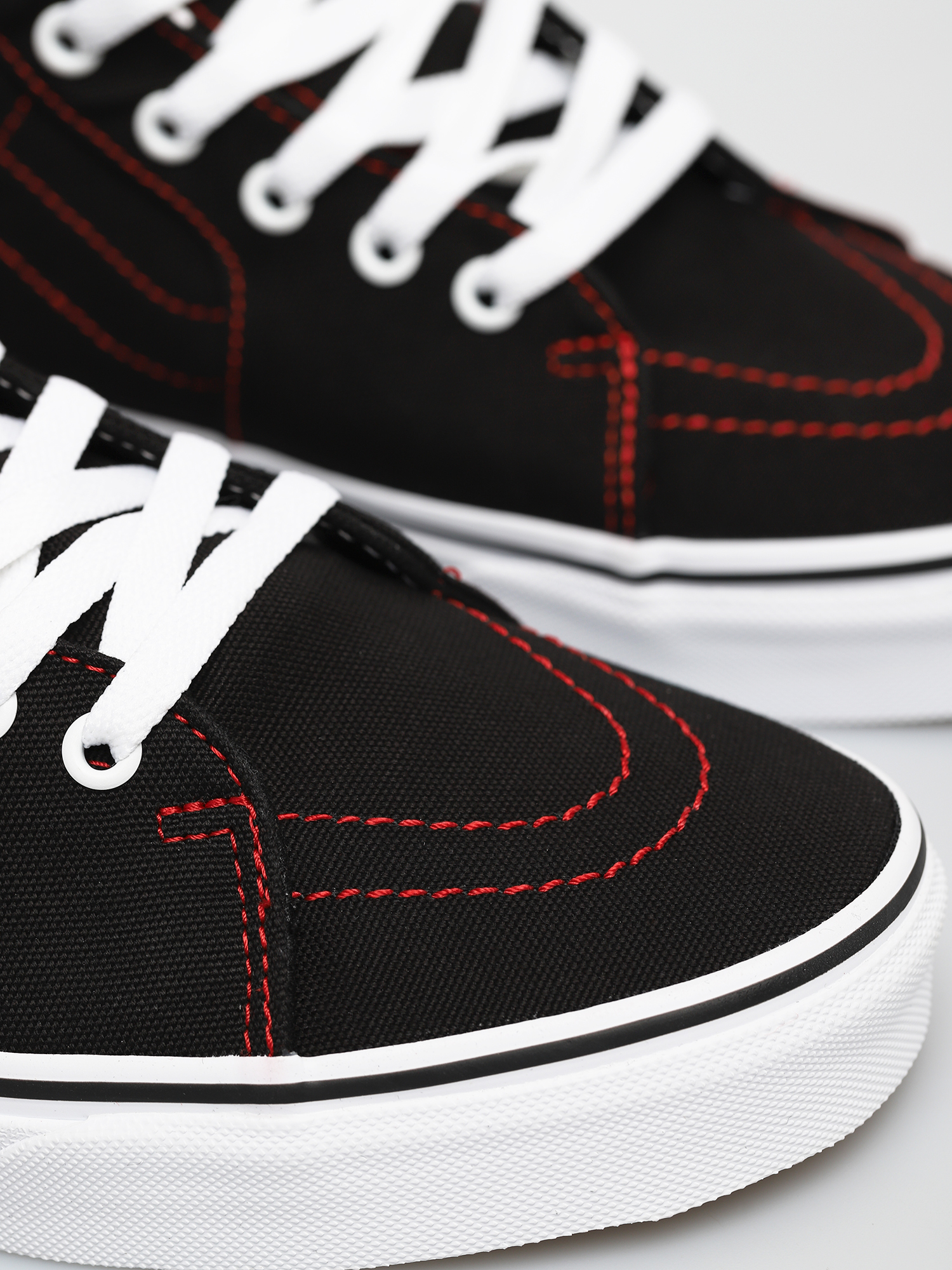 Vans Foo Fighters Sk8 Hi Shoes (black/true white)