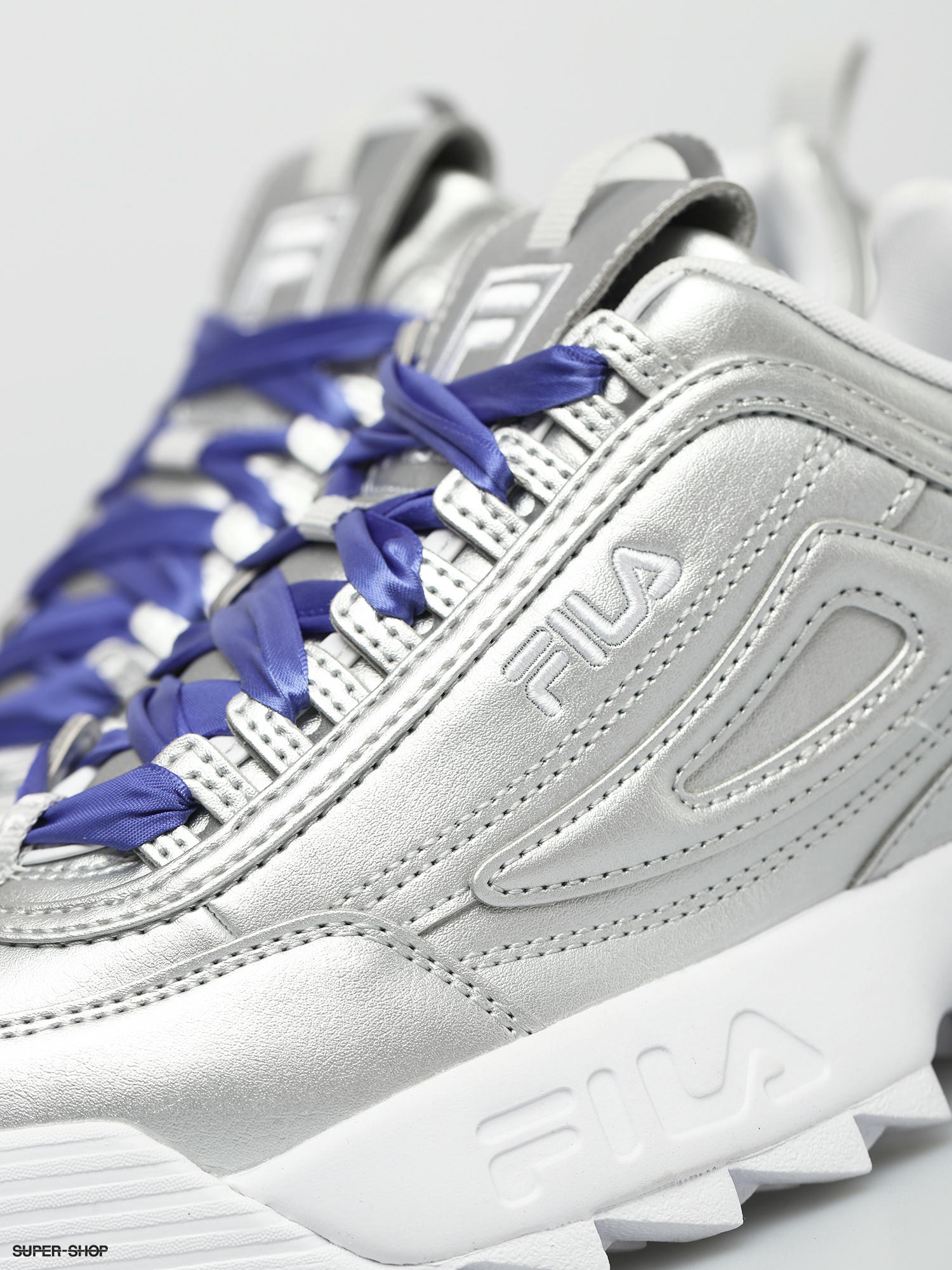 Fila metallic outlet disruptor