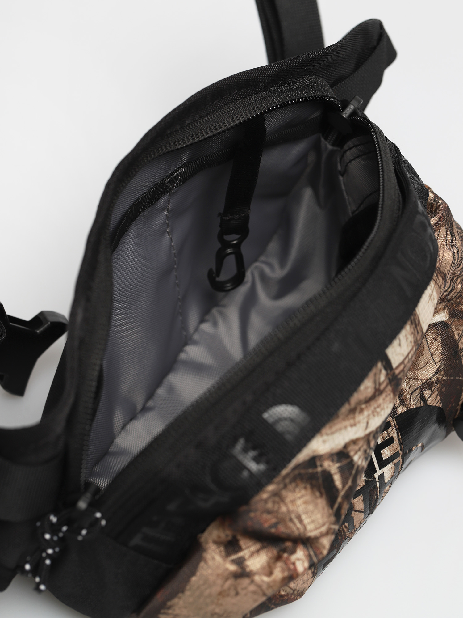 The North Face purchases BOZER fanny Pack Camo/Black