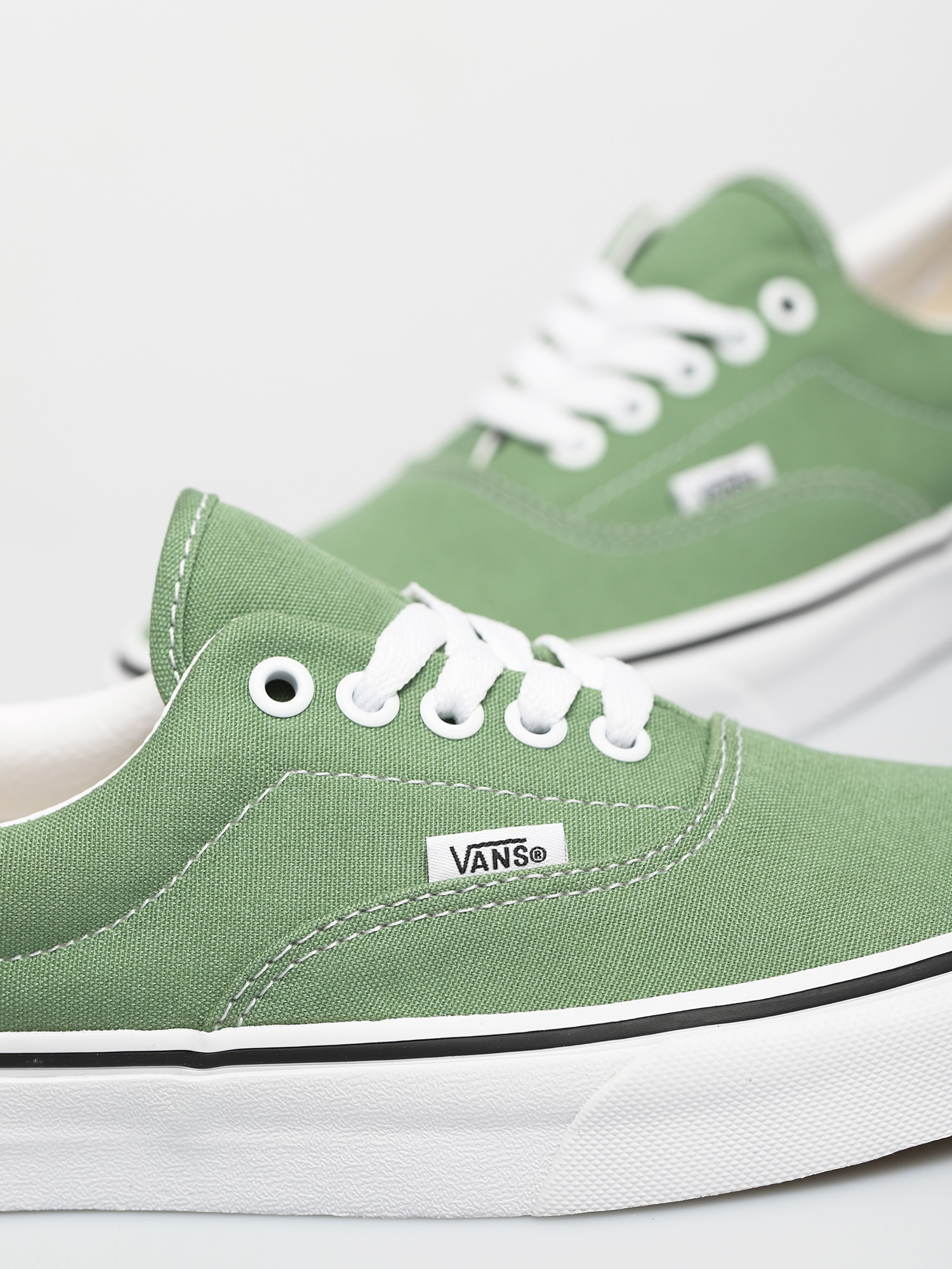 Vans Era Shoes (shale green/true white)