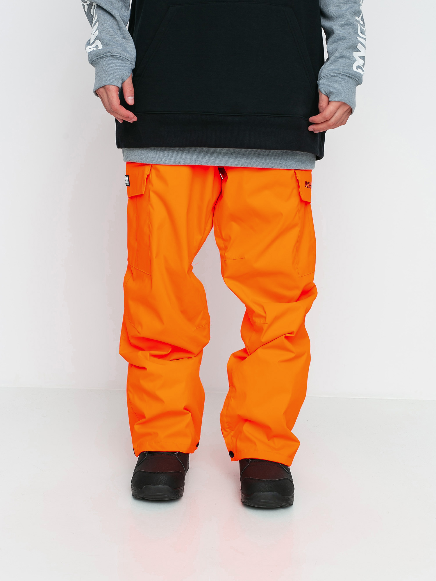 Mens DC Banshee Snowboard pants (shocking orange)