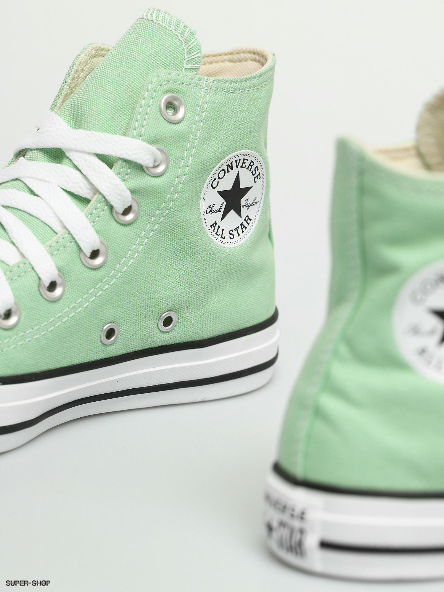 Light hot sale green converse