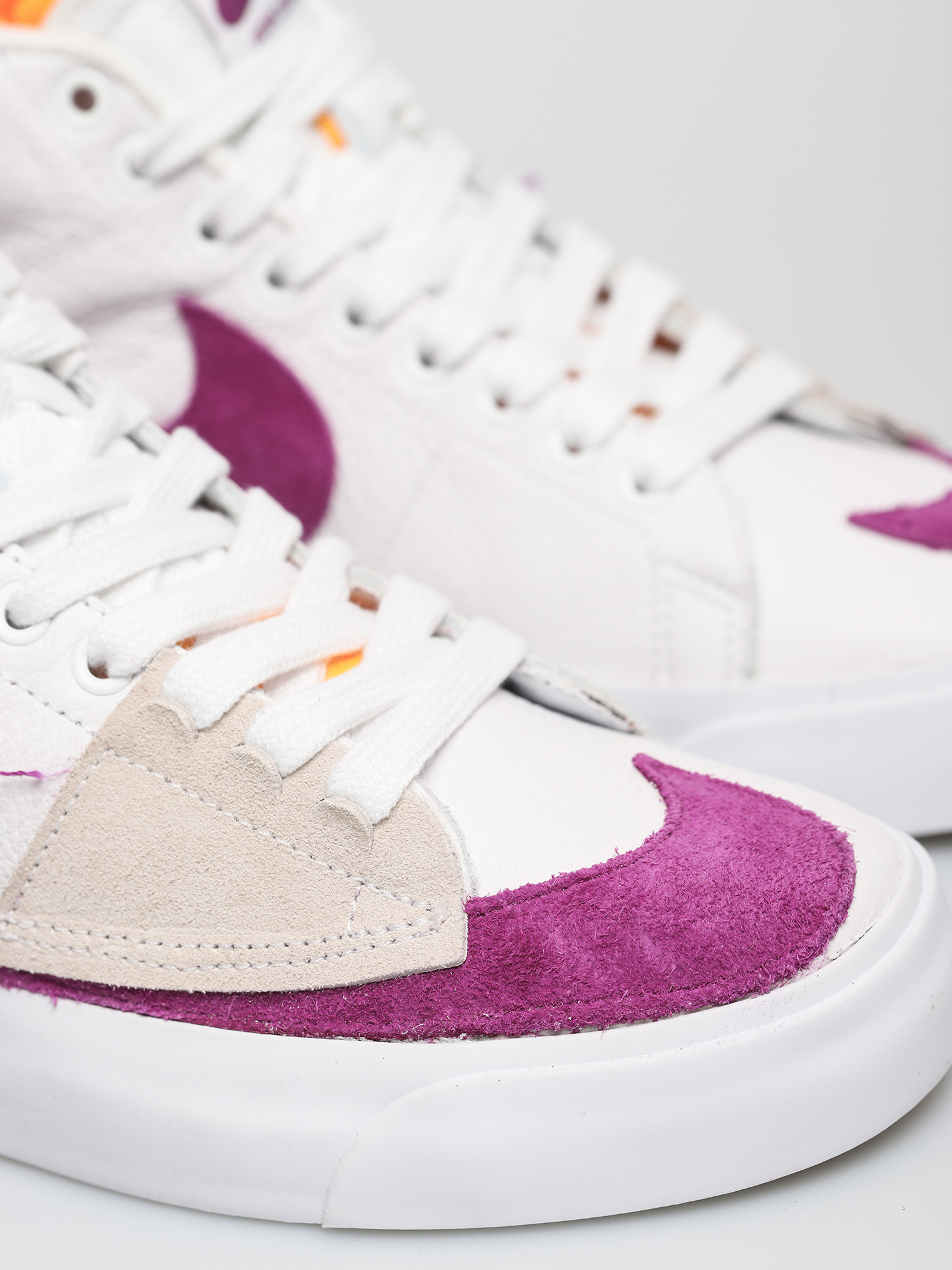 Nike Sb Zoom Blazer Mid Edge Shoes White Viotech White