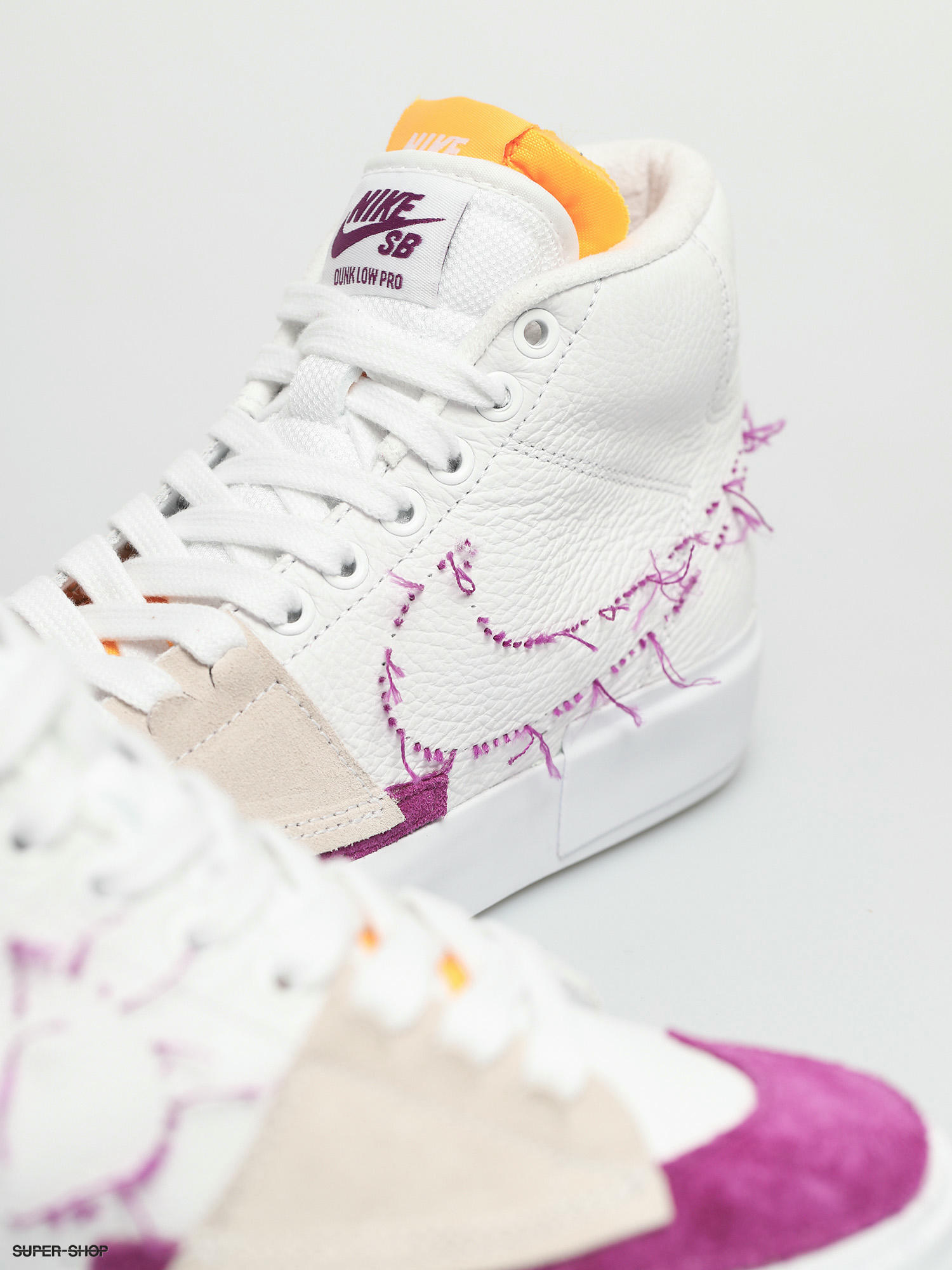 Nike Sb Zoom Blazer Mid Edge Shoes White Viotech White