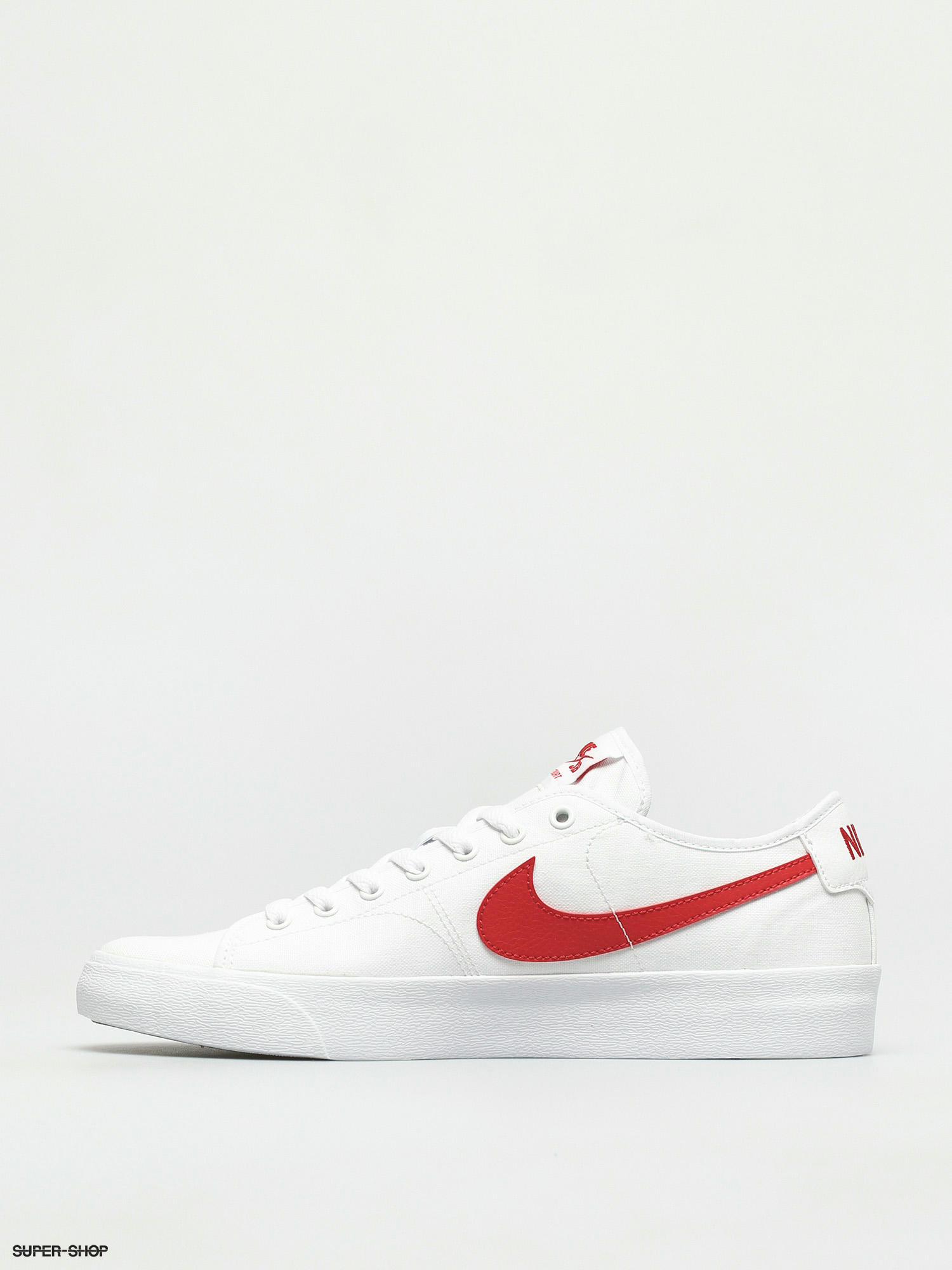 Nike SB Blazer Court Shoes (white/university red white black)