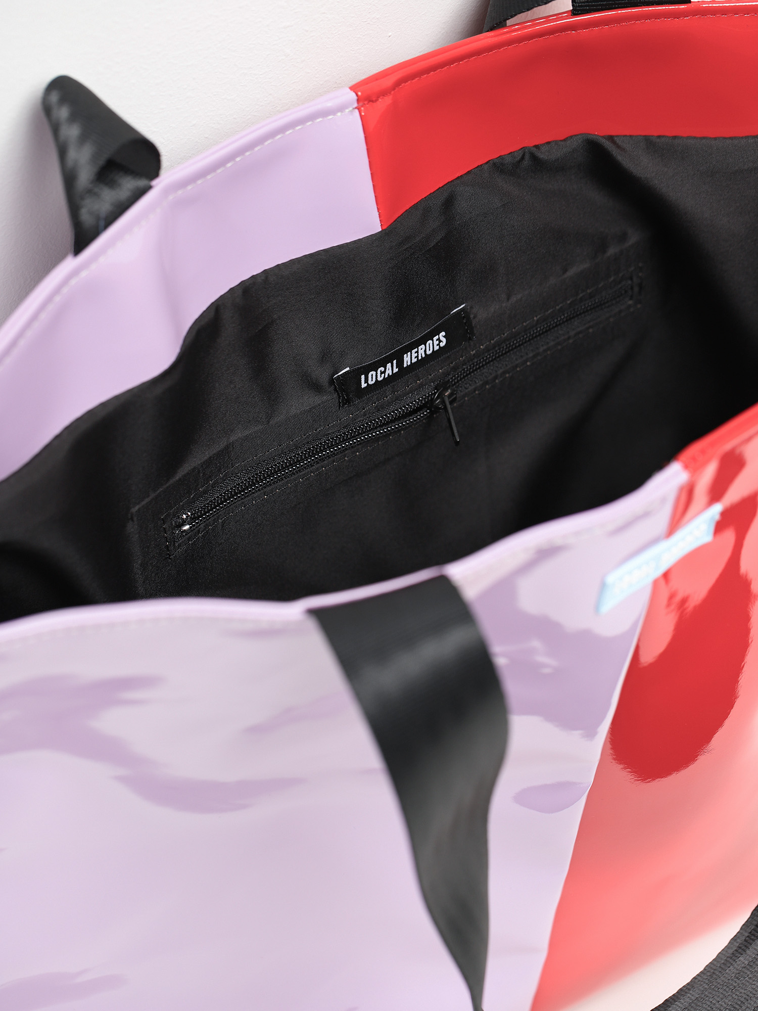 Local Heroes Hot Tote Bag Schultertasche Wmn (red/violet)