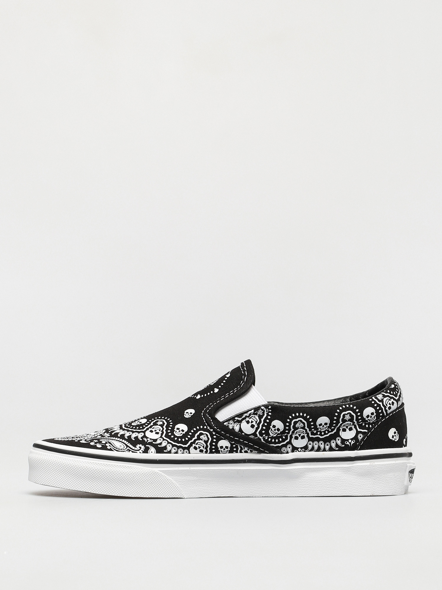 Vans Classic Slip On Shoes (bandana black/true white)