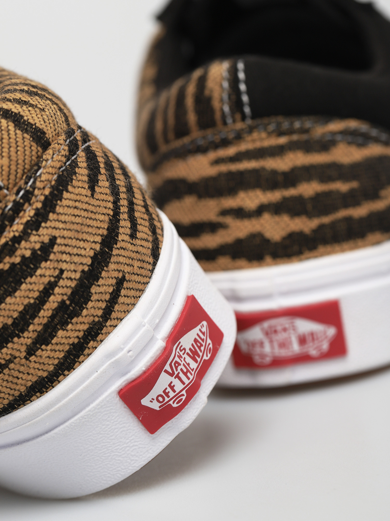 Vans Comfycush Old Skool Schuhe (le tigre black/orchid)