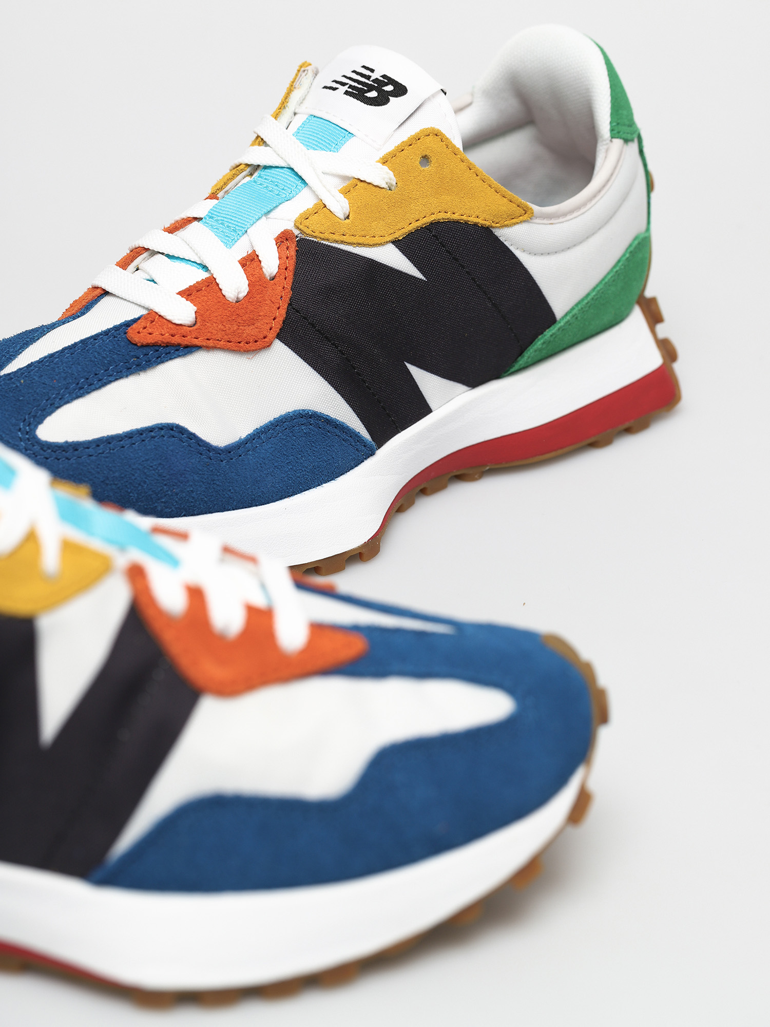 New Balance 327 Shoes (multicolor)