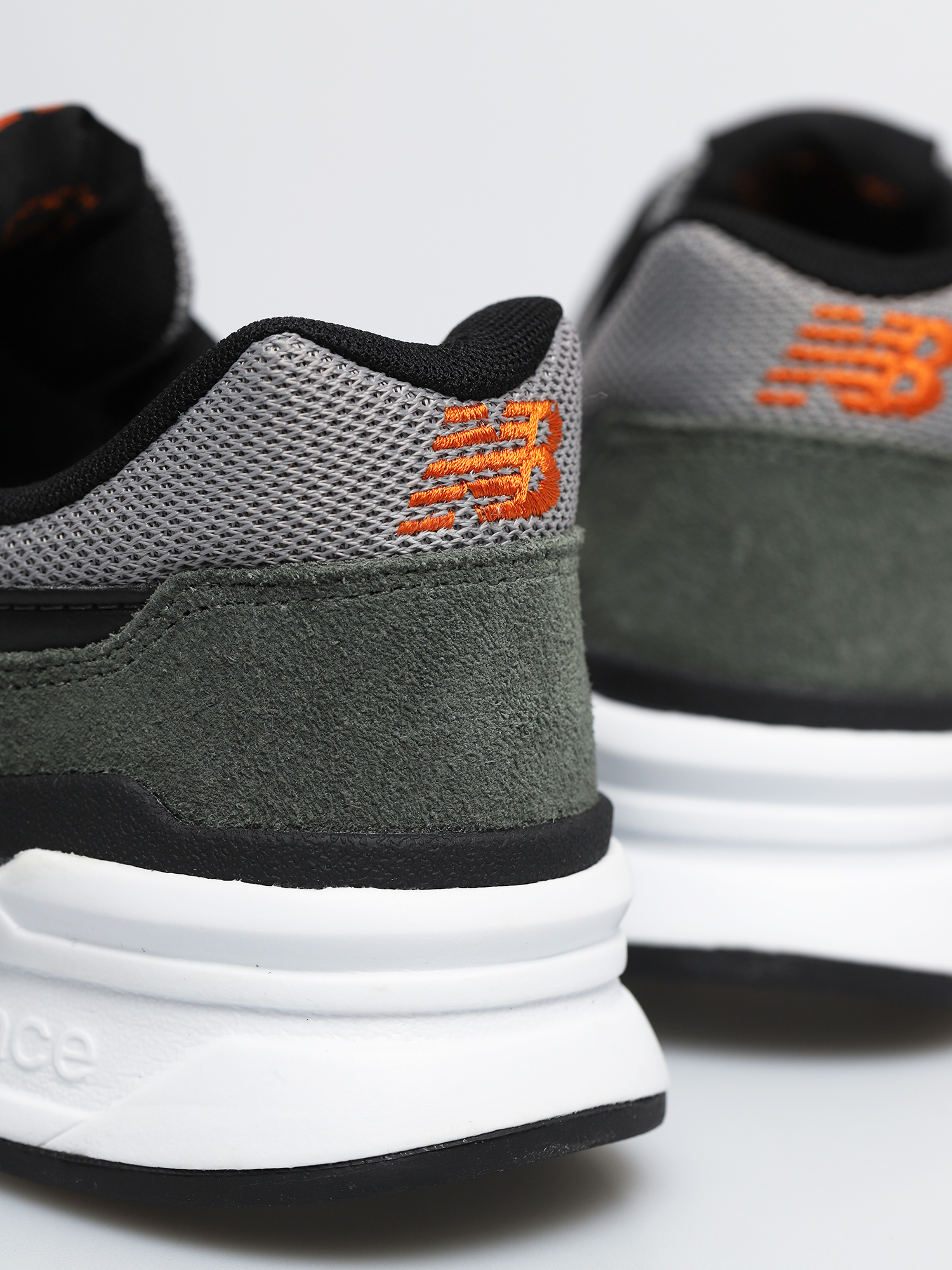 New Balance 997 Shoes (celadon)