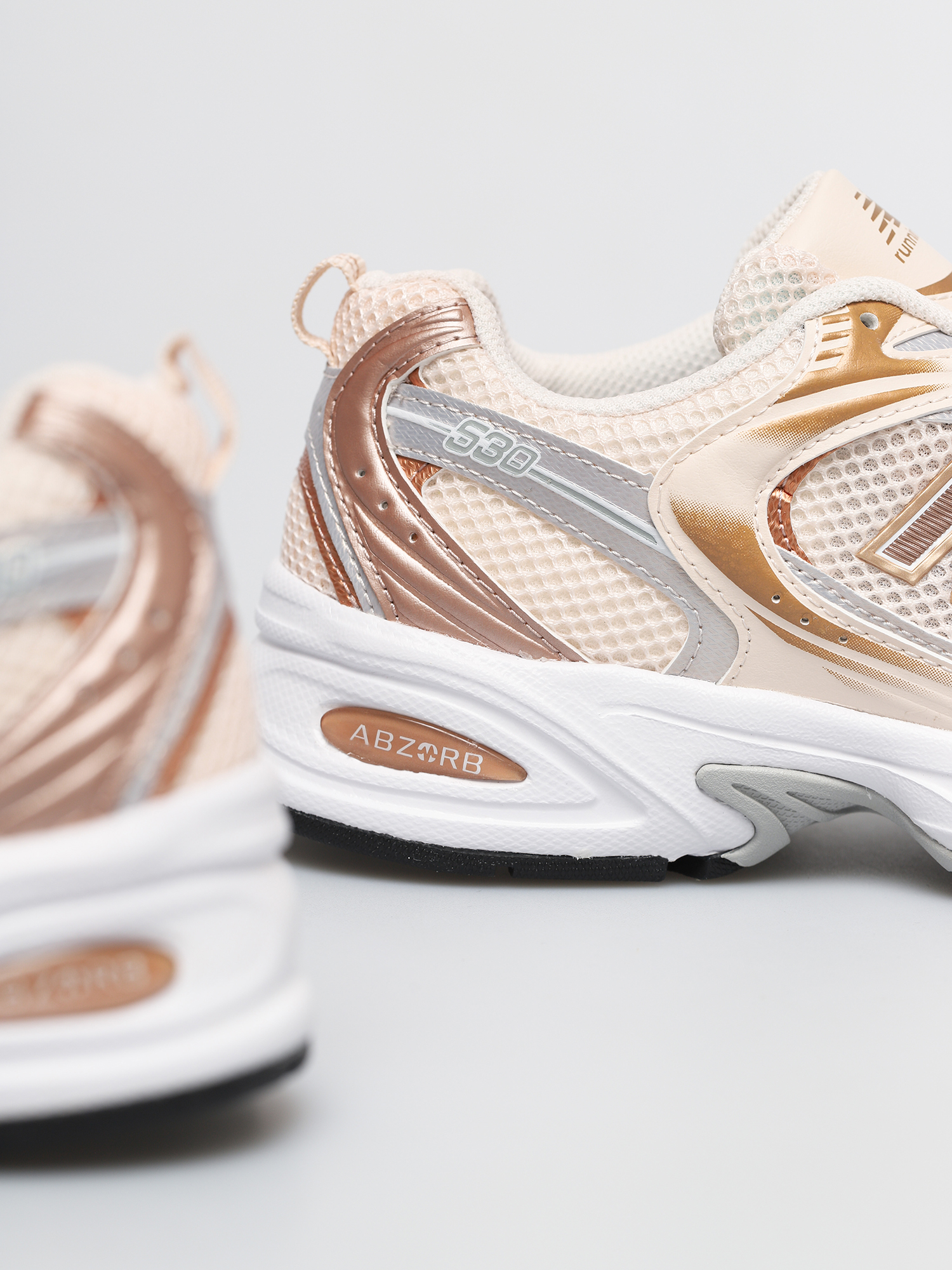 New Balance 530 Shoes (light pink rose gold)