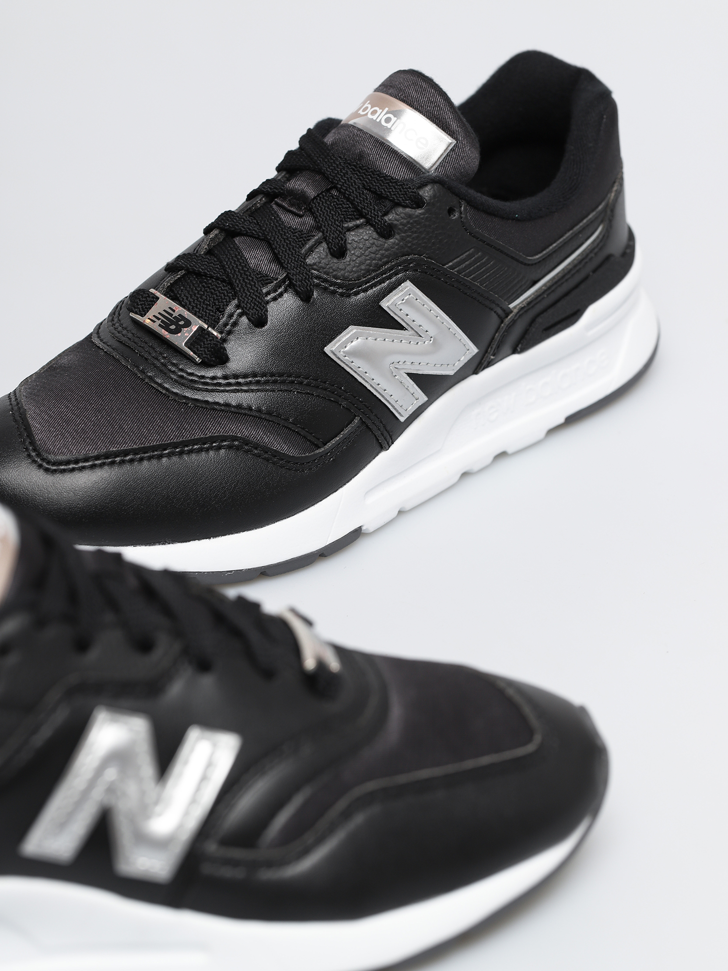 new balance black and white 997