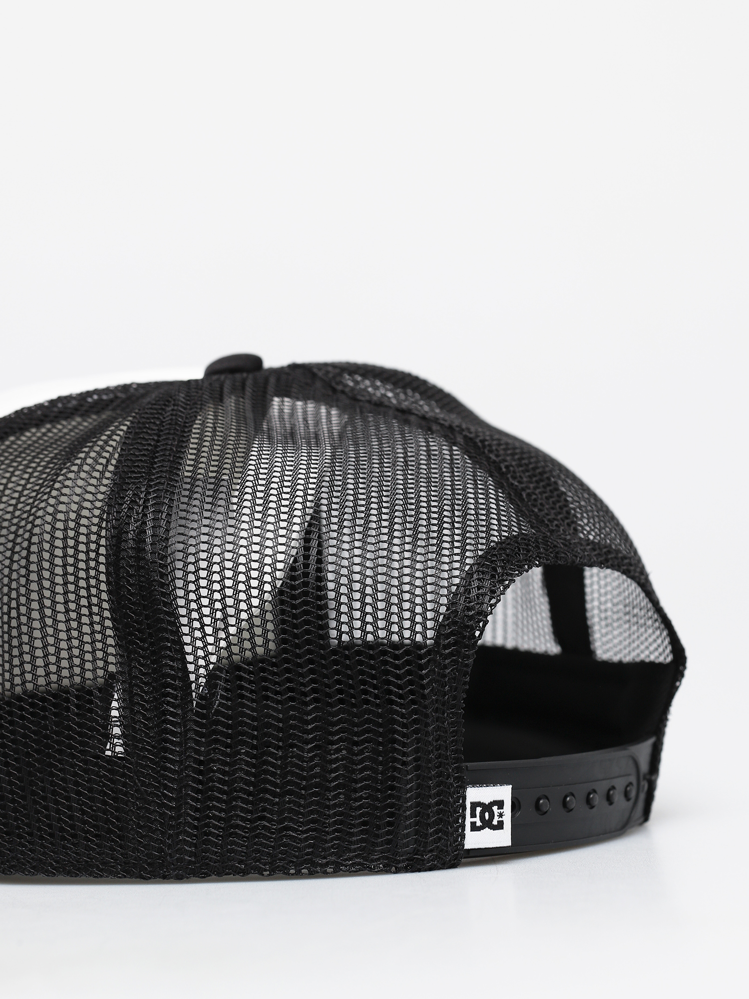 DC Gas Station Trucker ZD Cap (white/black)