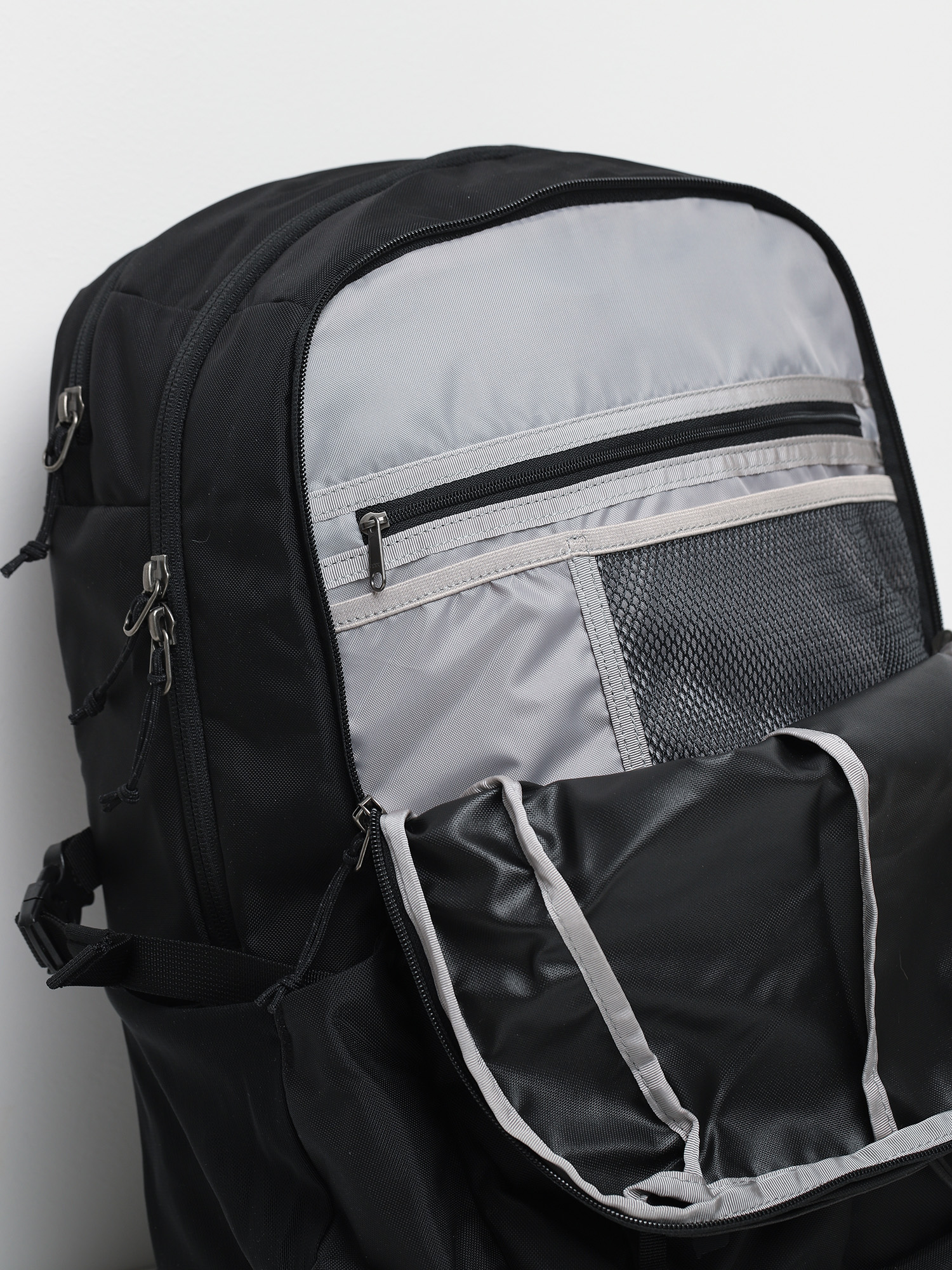 best airline travel duffel bag with wheels 36-inch Travelers Club Jumbo 36" 2-Section Rolling Duffel with Blade Wheels