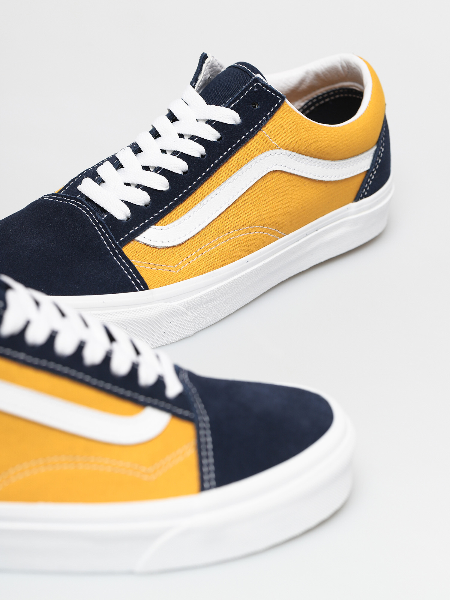 Vans Old Skool Shoes (classic sport dress blues/saffron)