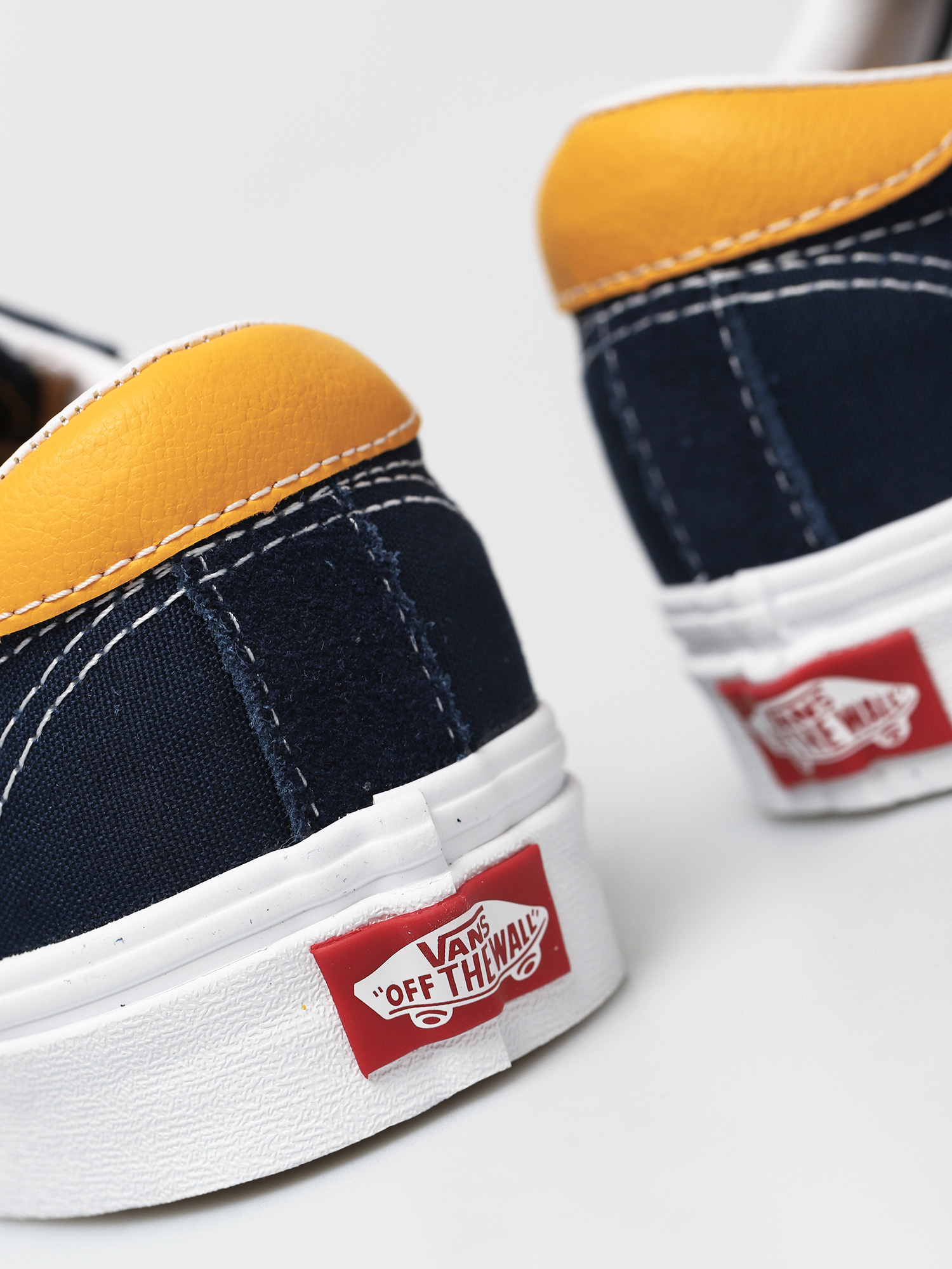 Vans Sport Shoes (classic sport dress blues/saffron)