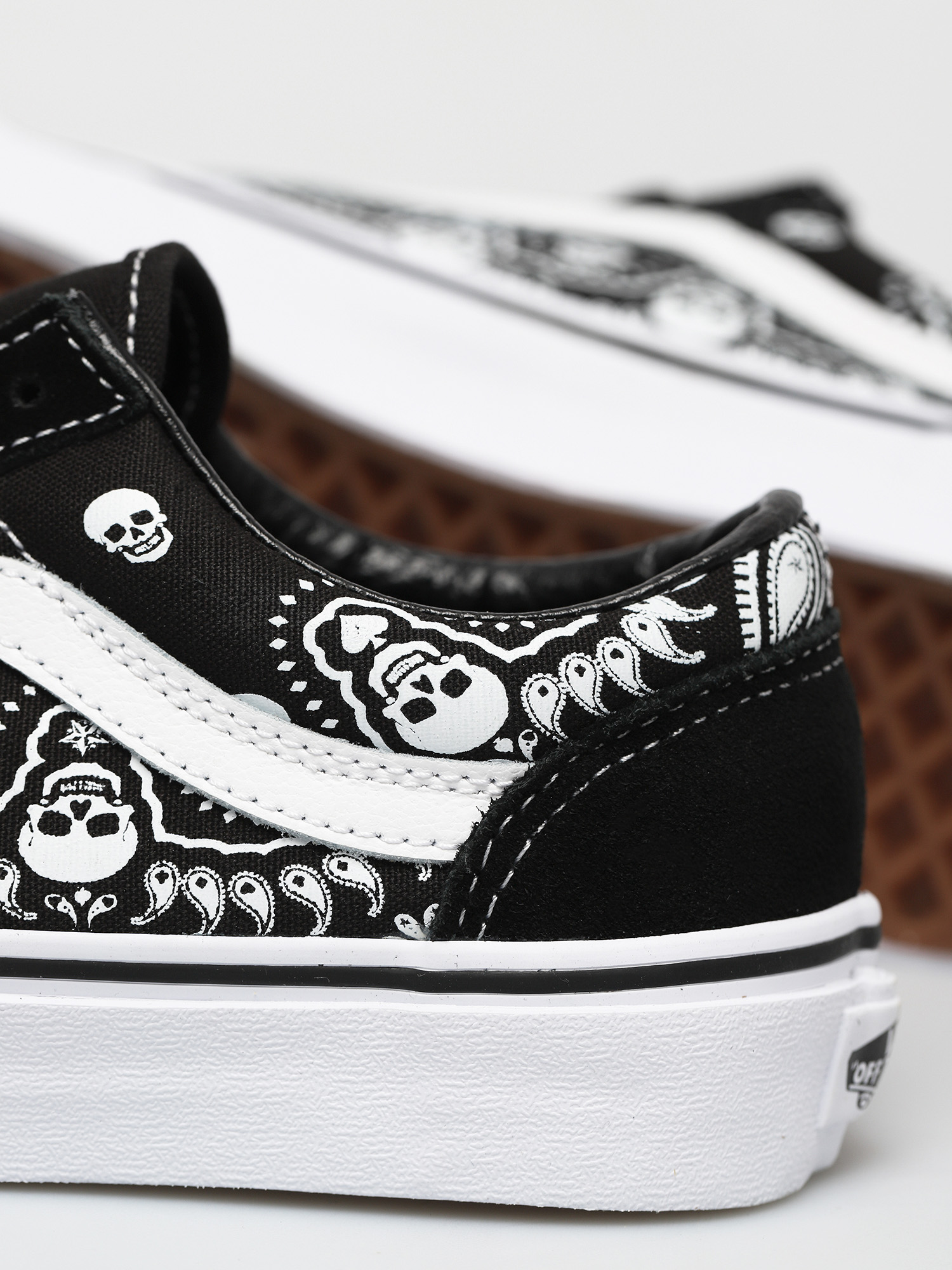 Vans Style 36 Schuhe (bandana black/true white)