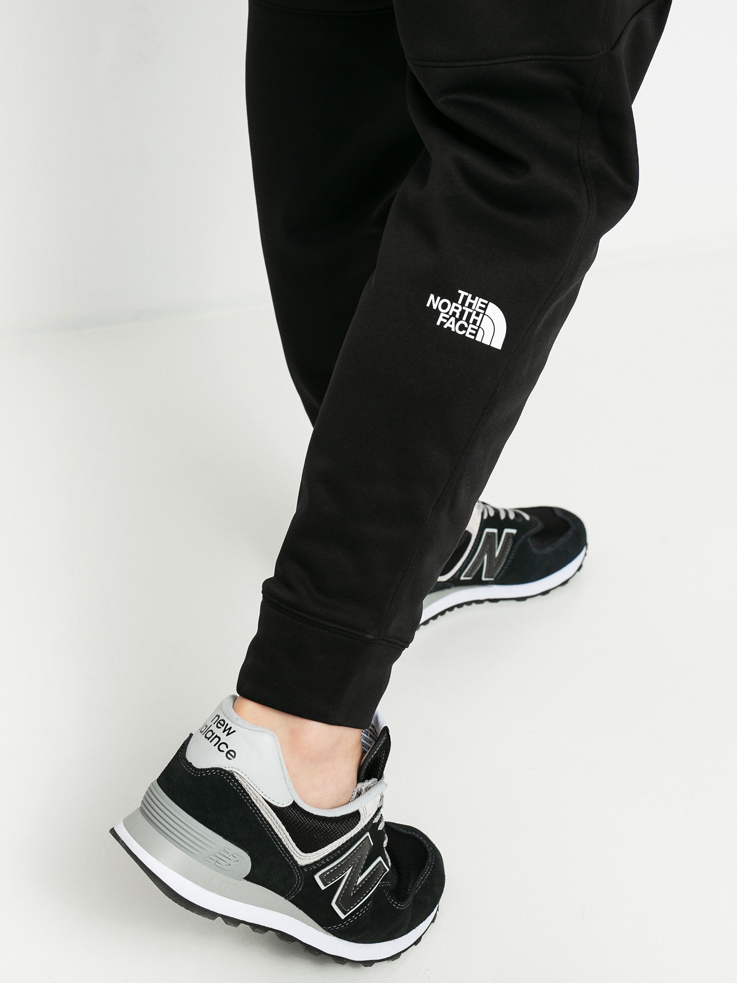 The North Face Surgent Cuffed Pants (tnf black)