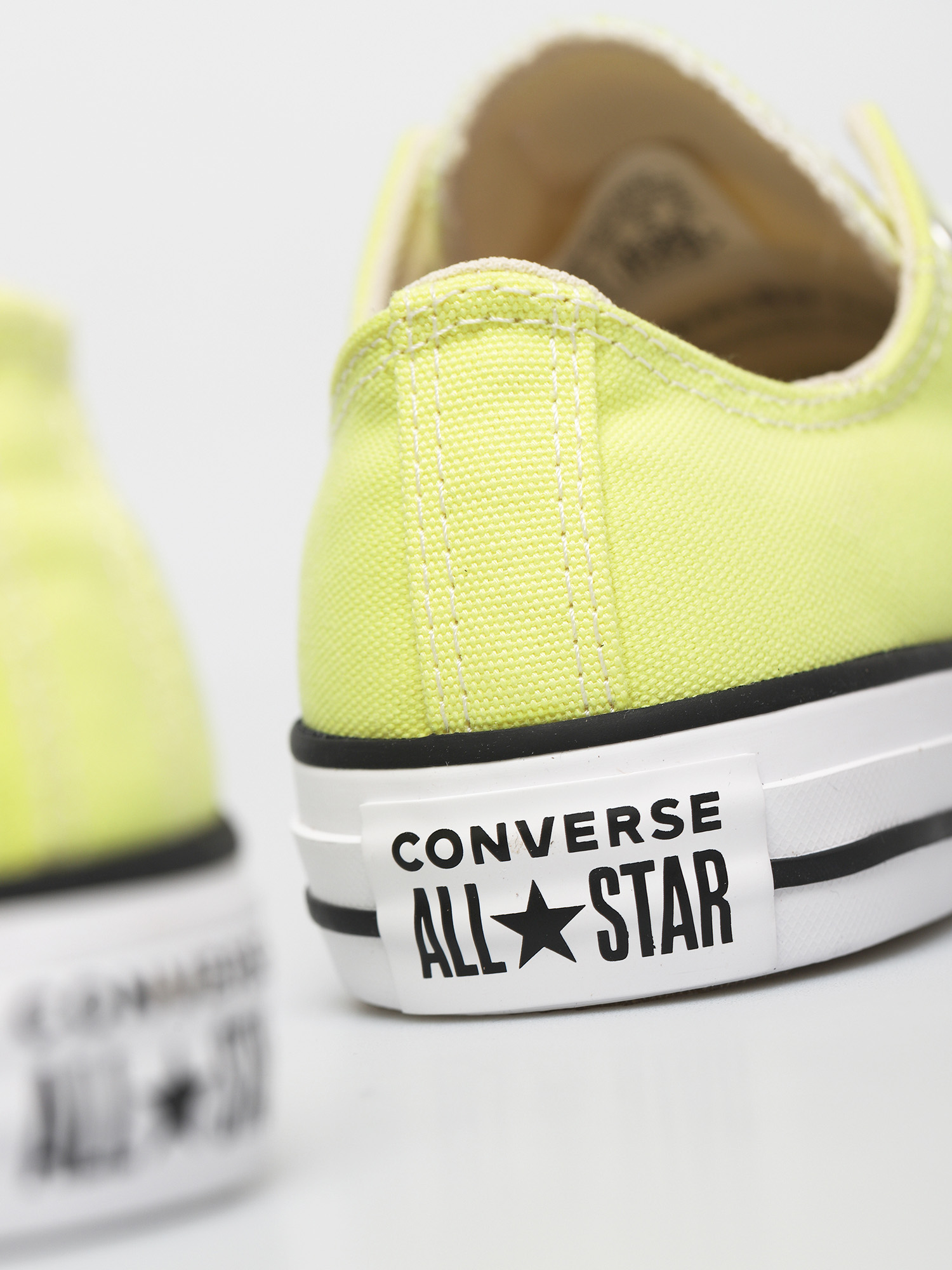 Converse Chuck Taylor All Star Ox Chucks (yellow/cream)