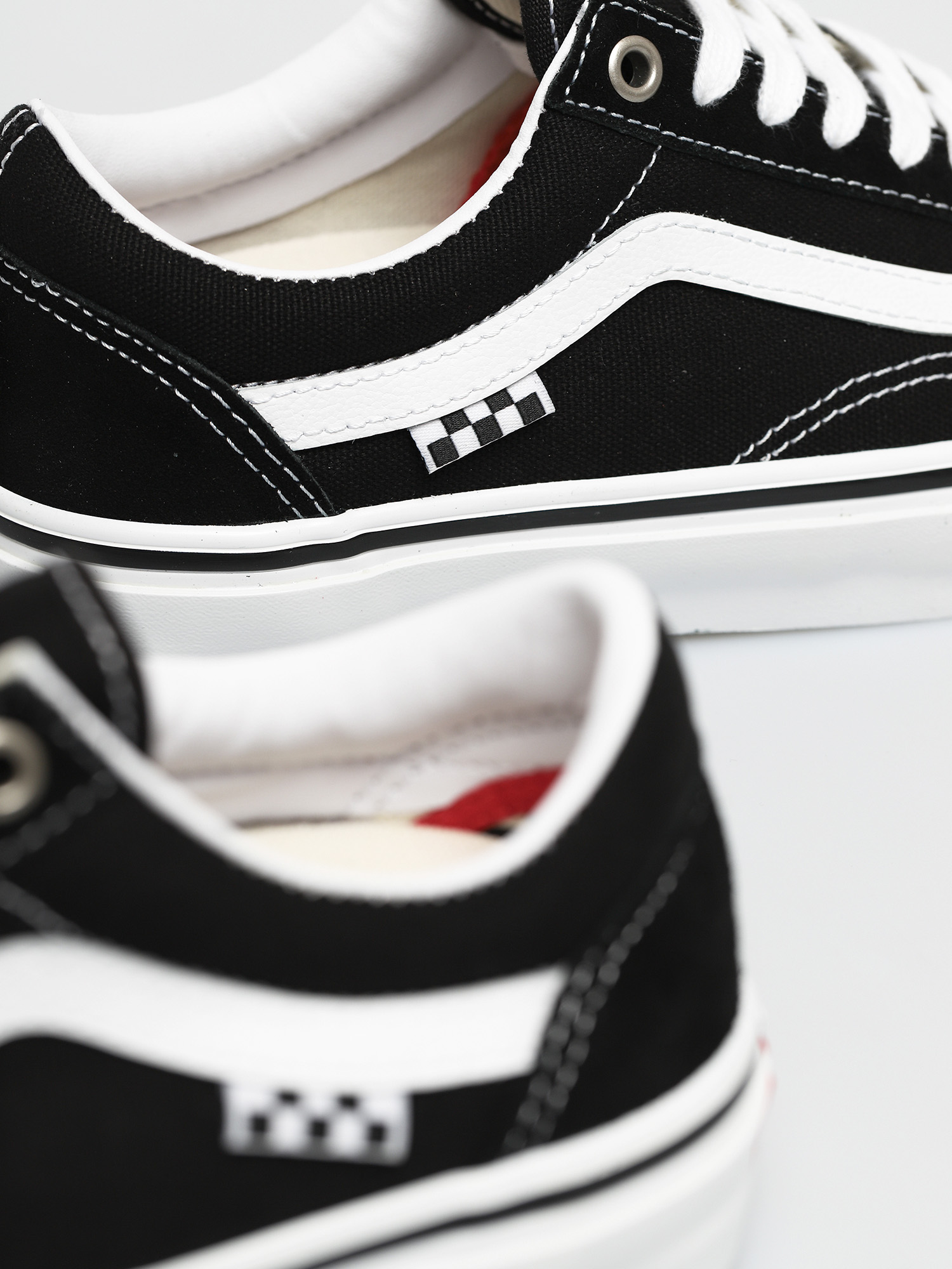 Vans old skool shop og black white