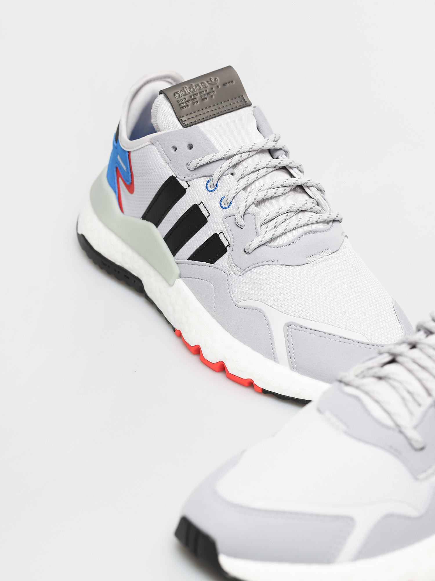 adidas Originals Nite Jogger Schuhe (dshgry/cblack/halsil)