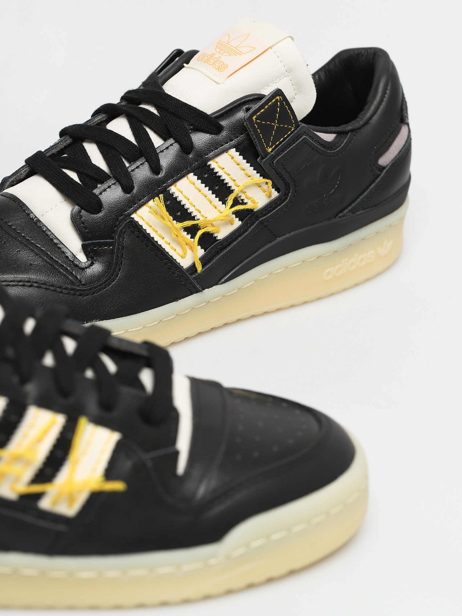 adidas Originals Forum 84 Low Premium Shoes (premium)